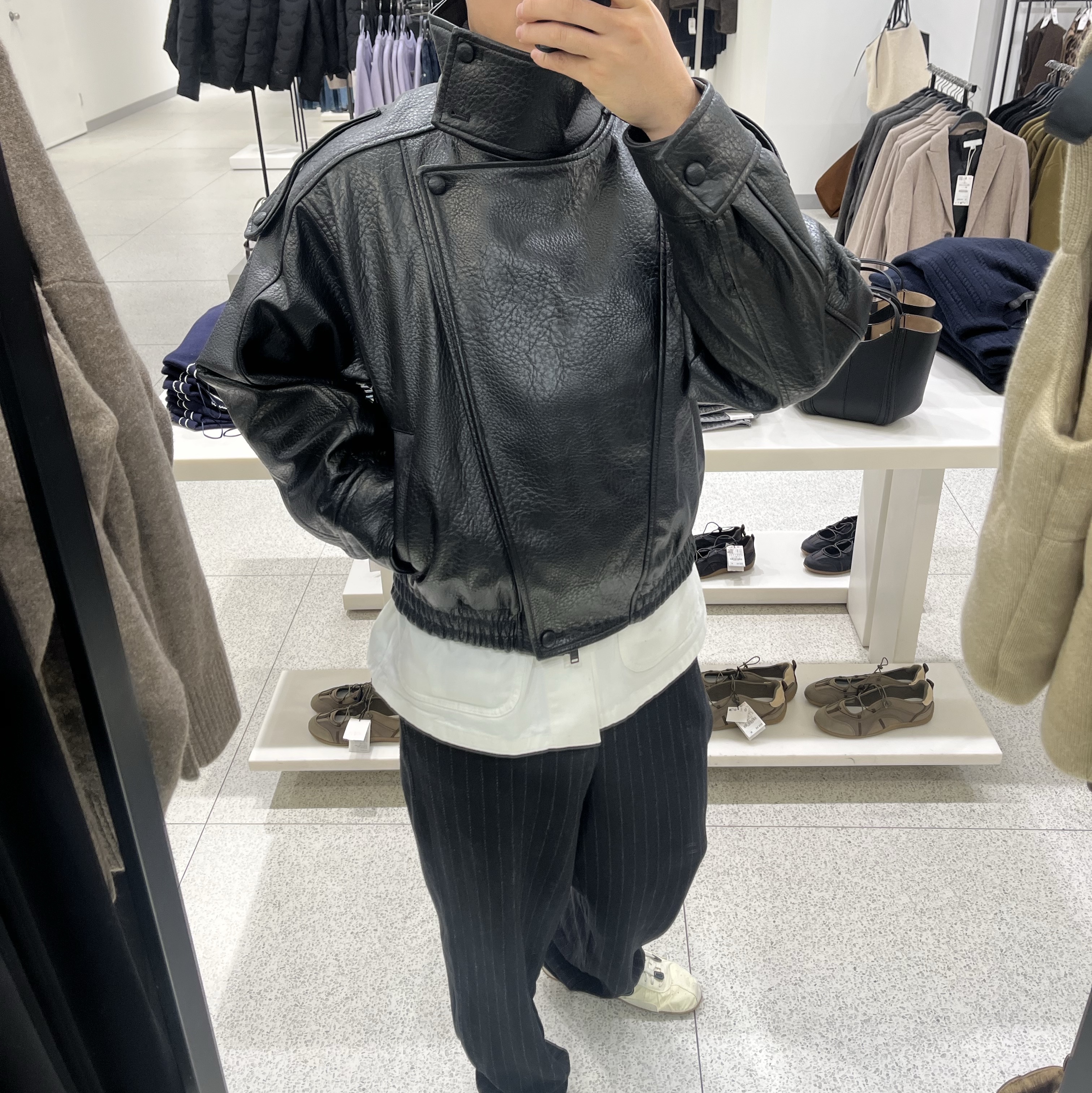 Zara Faux Leather Jacket Black 착용 스타일