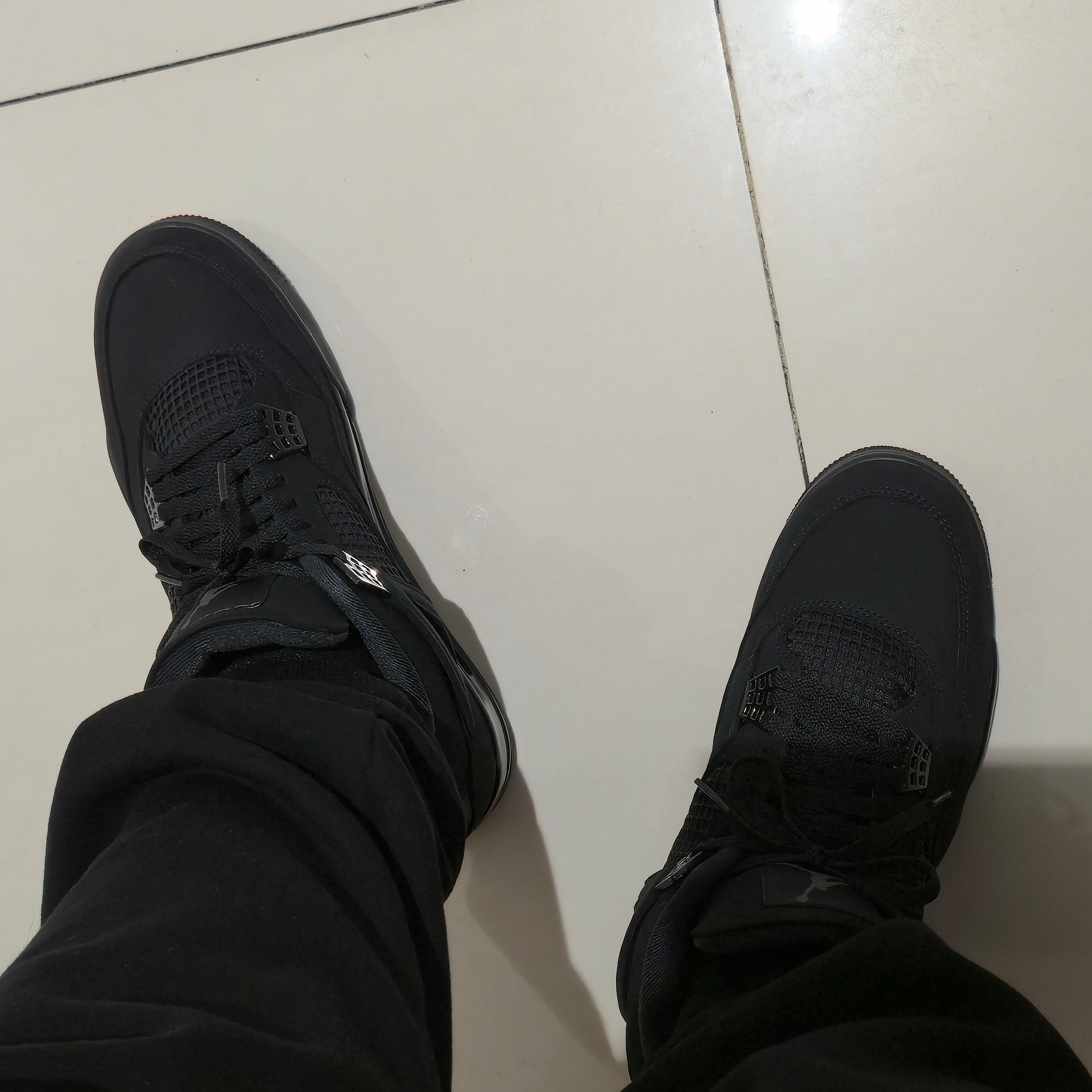 Jordan 4 Retro Black Cat 2025 착용 스타일