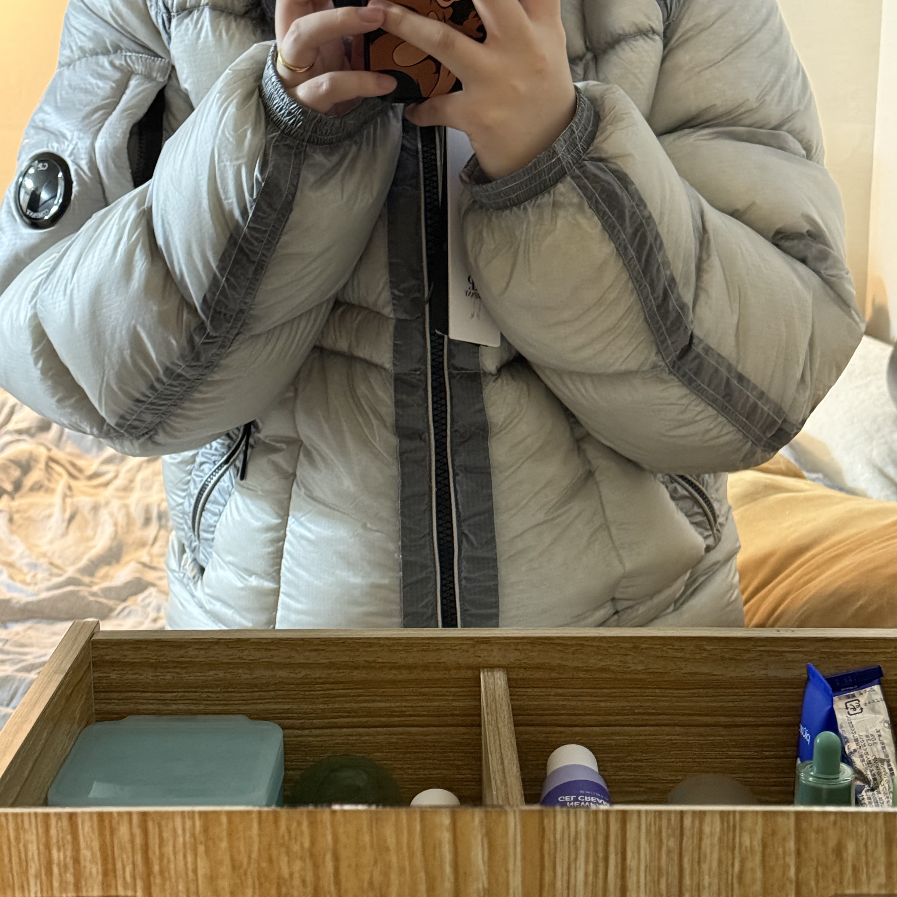 C.P. Company Korea Exclusive D.D. Shell Hooded Down Jacket Lunar Rock - 25FW 착용 스타일