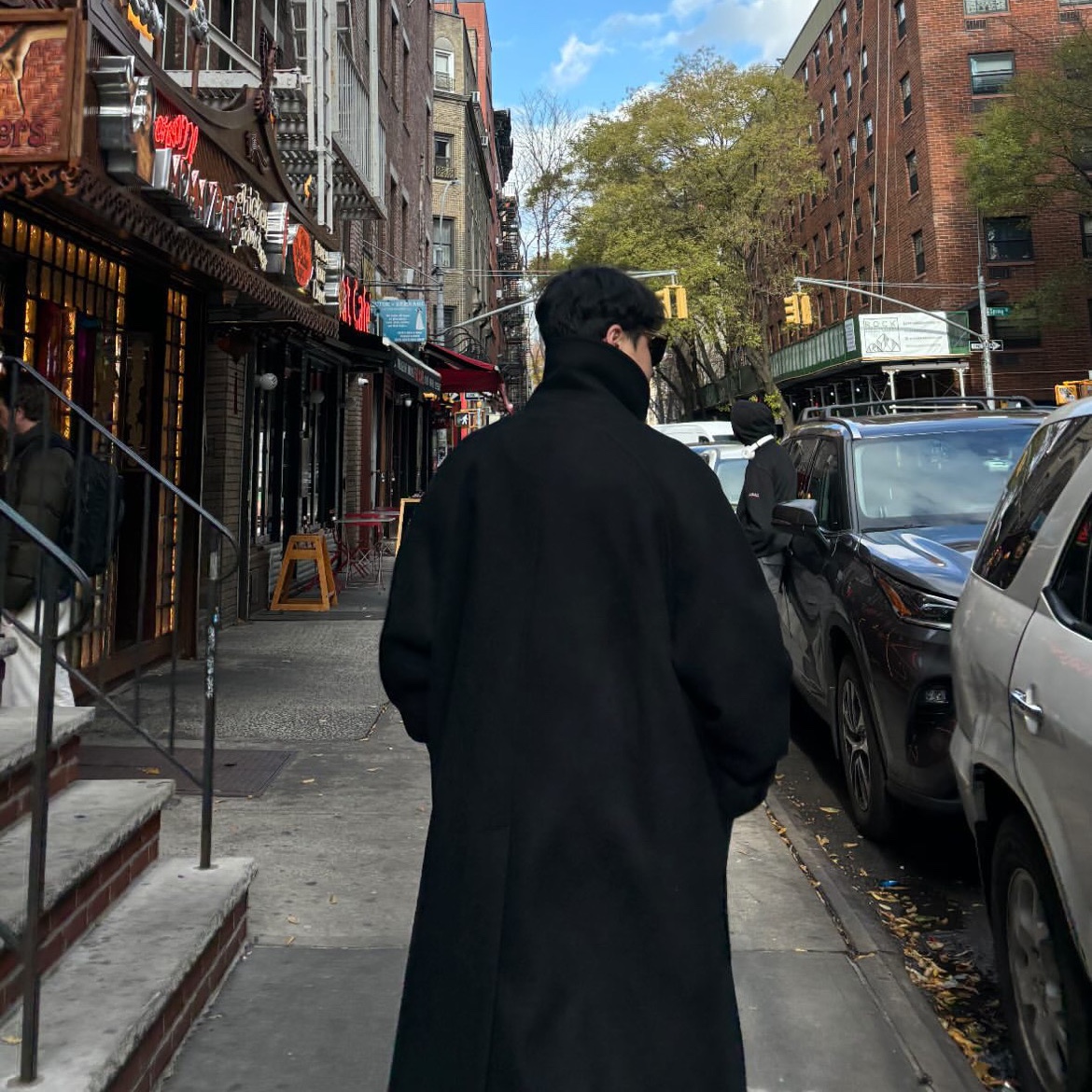 Undermycar Legion.02 Balmacaan Oversized Wool Coat Black 착용 스타일