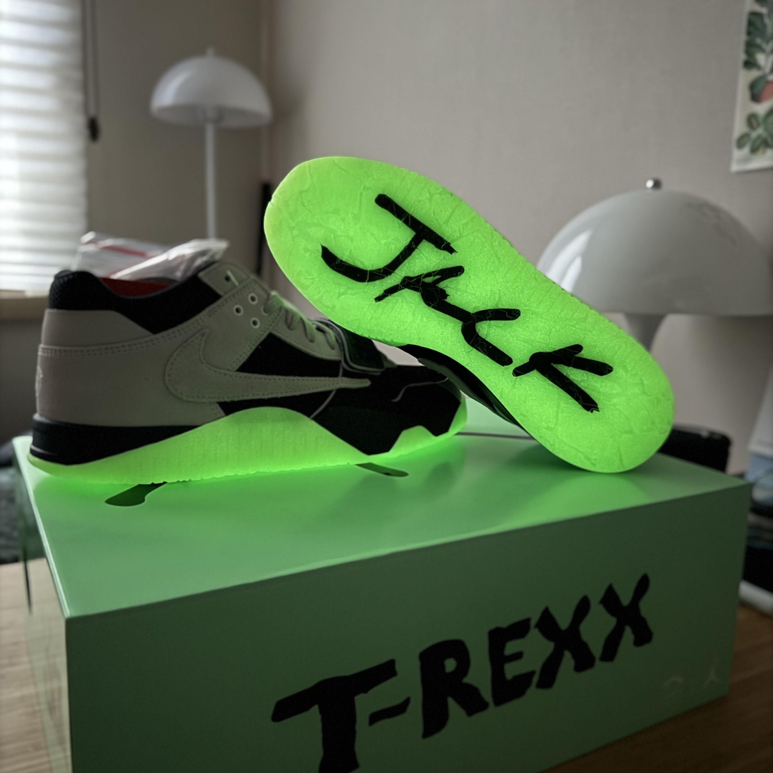 Jordan x Travis Scott x Chase B Jumpman Jack TR Black Night Silver 착용 스타일 - 4