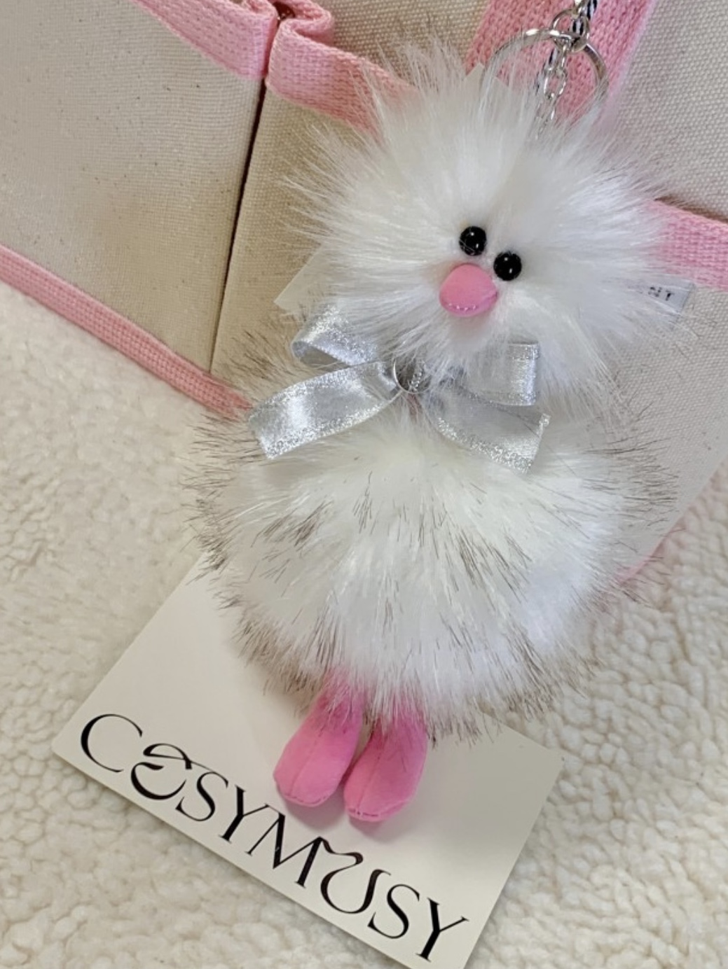 Cosymosy Ugly Bird Keyring White 착용 스타일 - 1