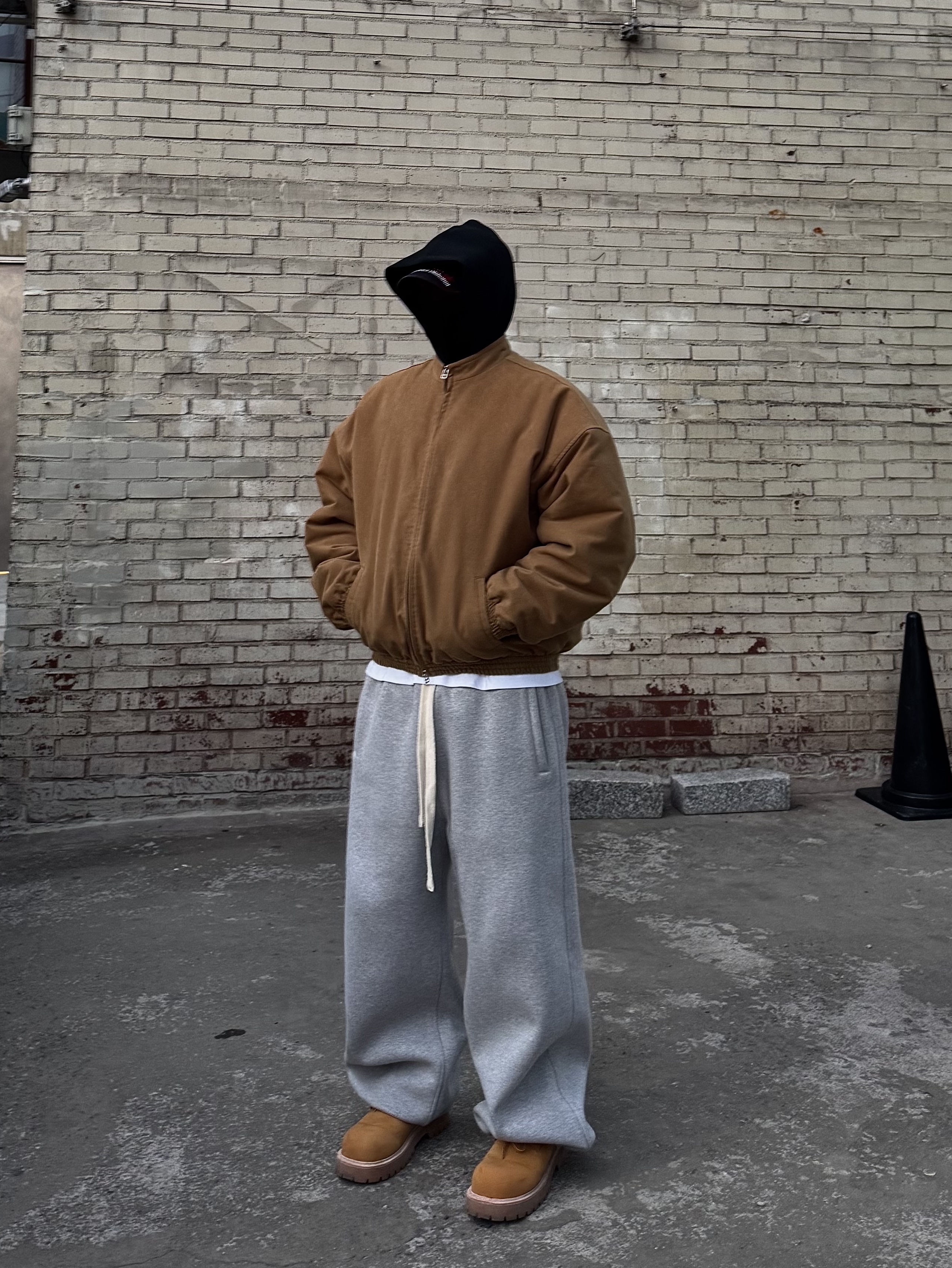 Nonnod Moleskine Bomber Jacket Camel, Nonnod Moleskin Bomber Camel 착용 스타일 - 1