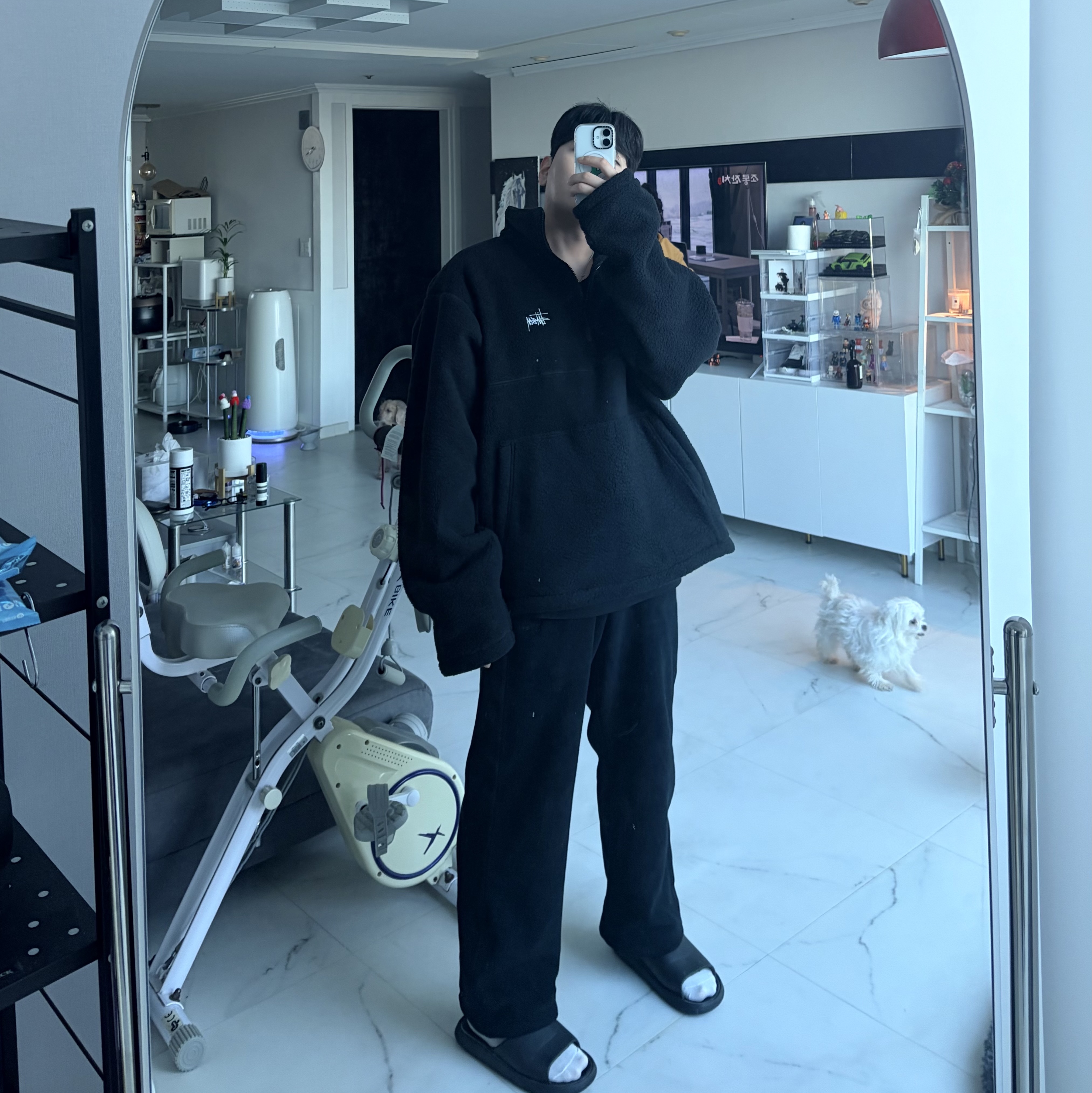 Stussy Half Zip Mock Neck Black, Uniqlo x Needles Fleece Wide Pants Black - KR 착용 스타일 - 3