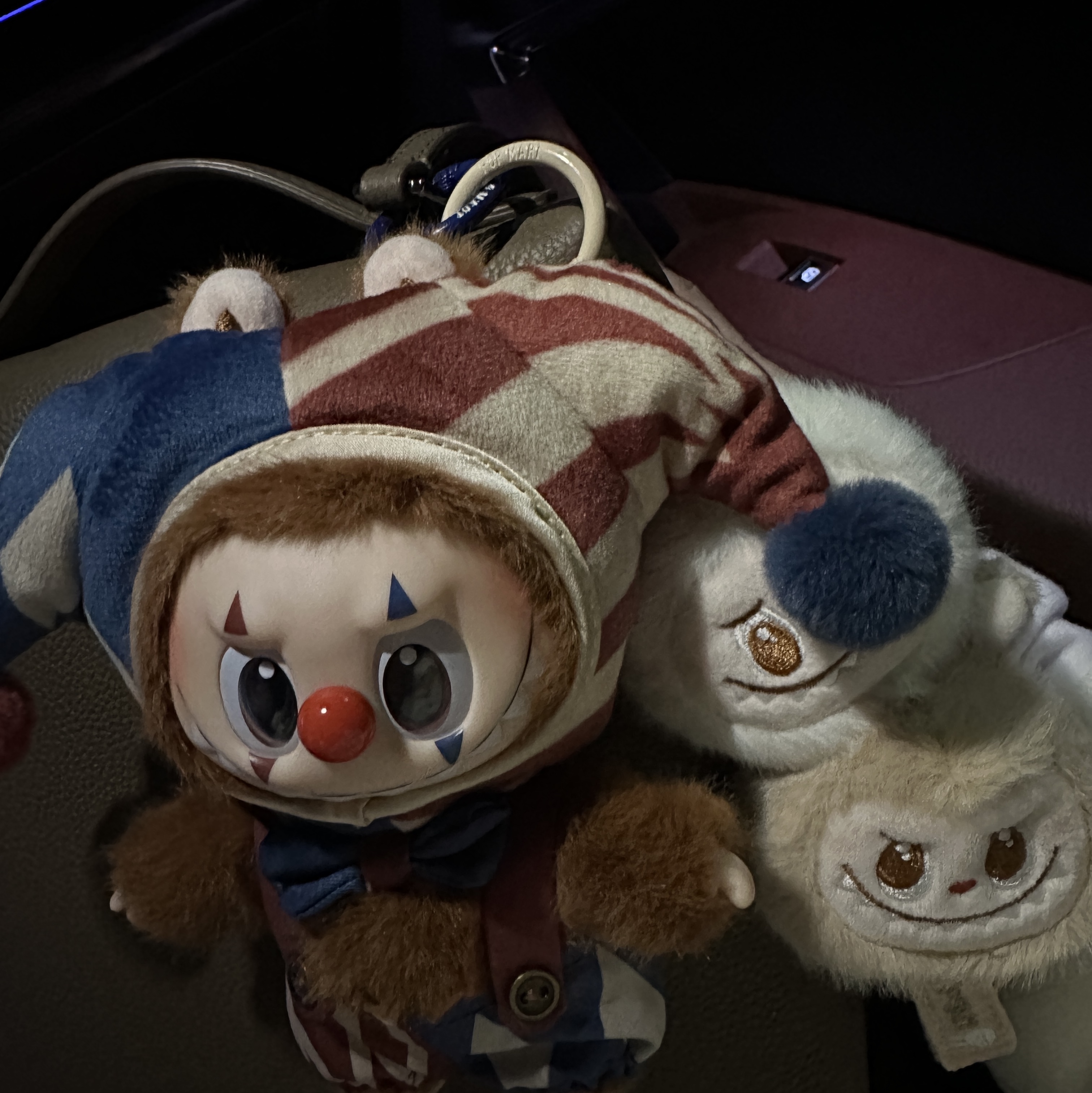 Pop Mart Labubu Fish Cake Skewer Doll Keyring - Seongsu Labubu Wacky Mart Pop-Up Store Exclusive, Pop Mart Why So Serious Series Vinyl Plush Pendant Juggling Clown (Opened Case) 착용 스타일