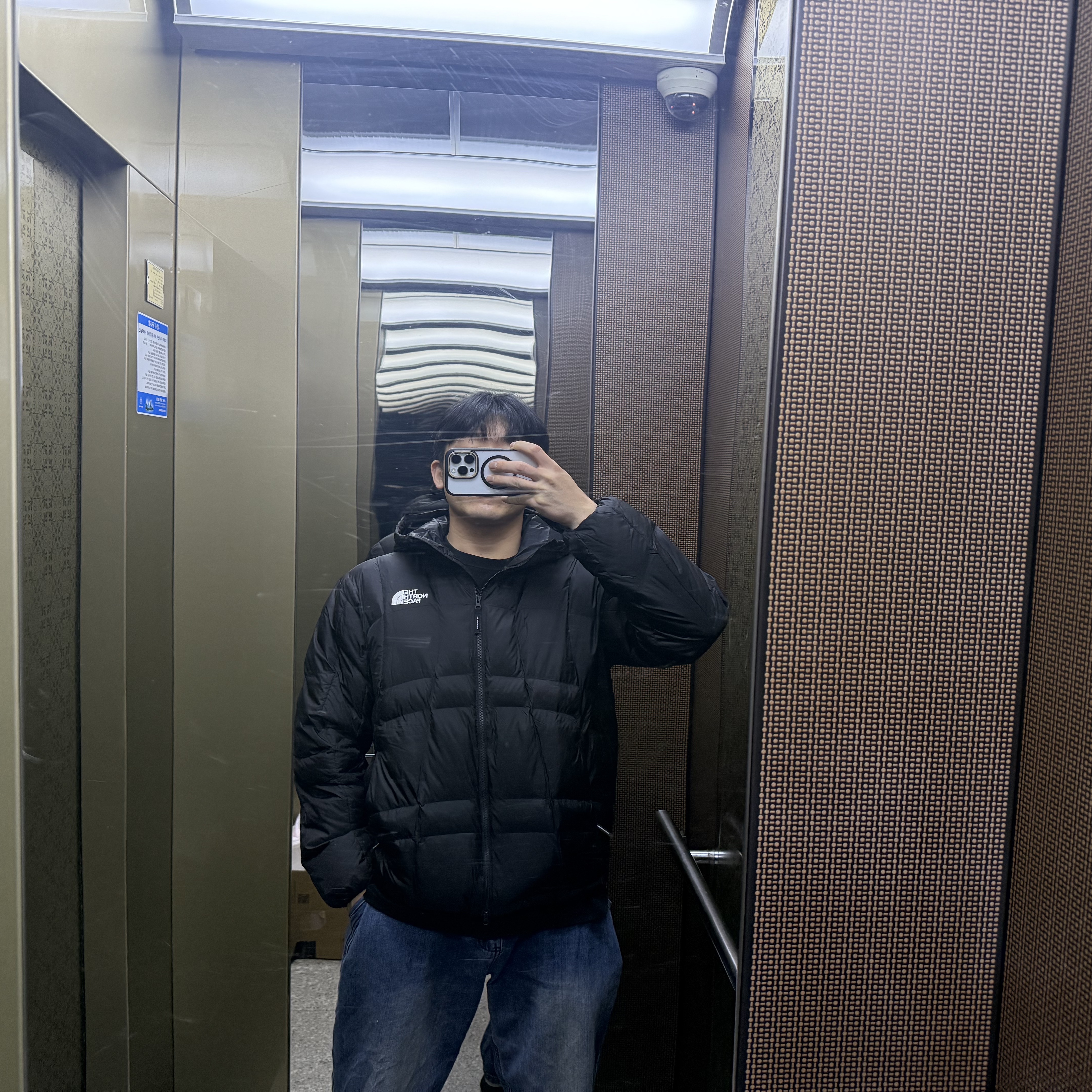 The North Face White Label Wave LT On Ball Jacket Black 착용 스타일