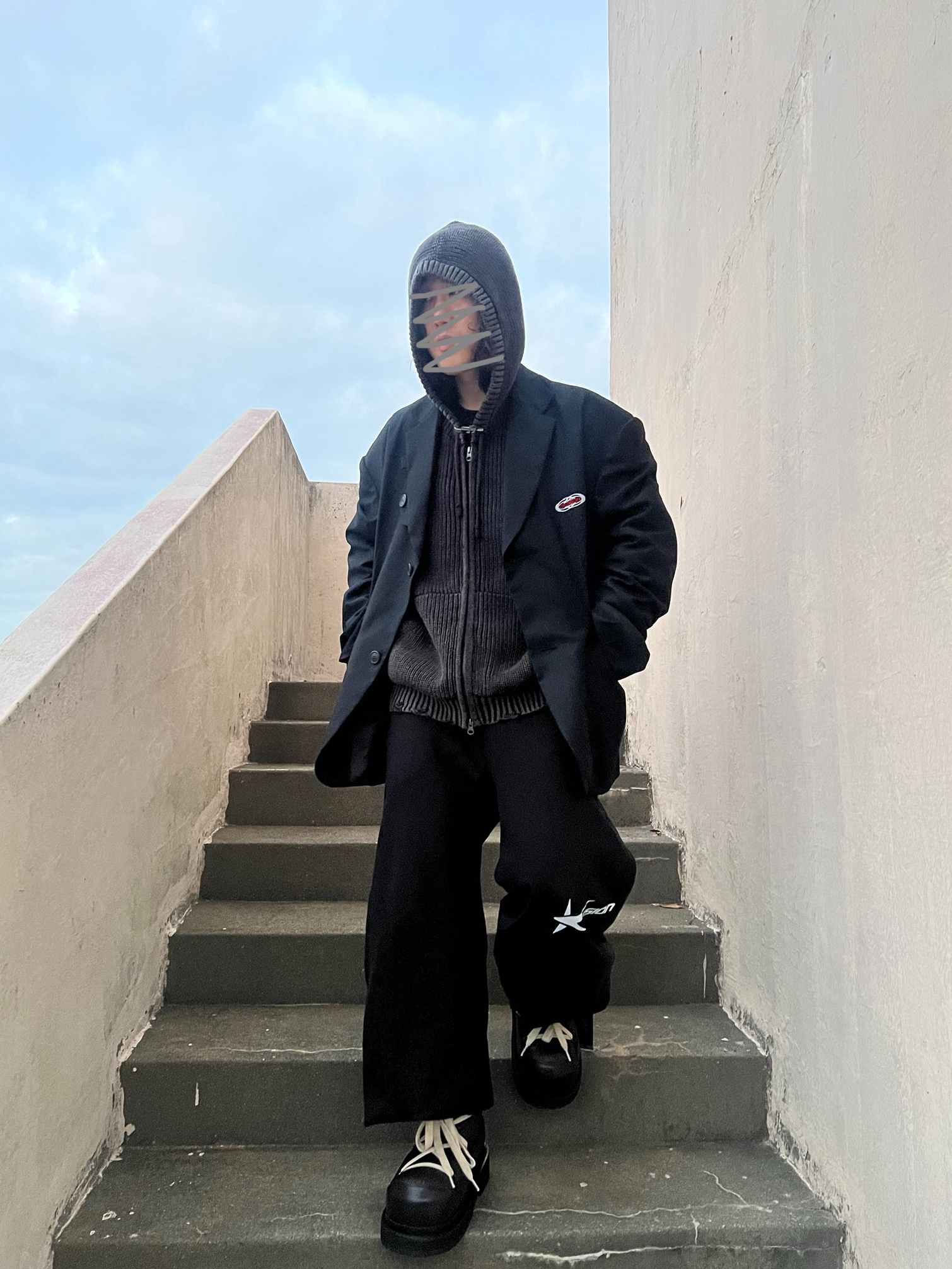 Civision by CSC Star Logo Jogger Pants Black, [KREAM 단독] Civision by CSC Dark Vision Blazer Black 착용 스타일 - 1