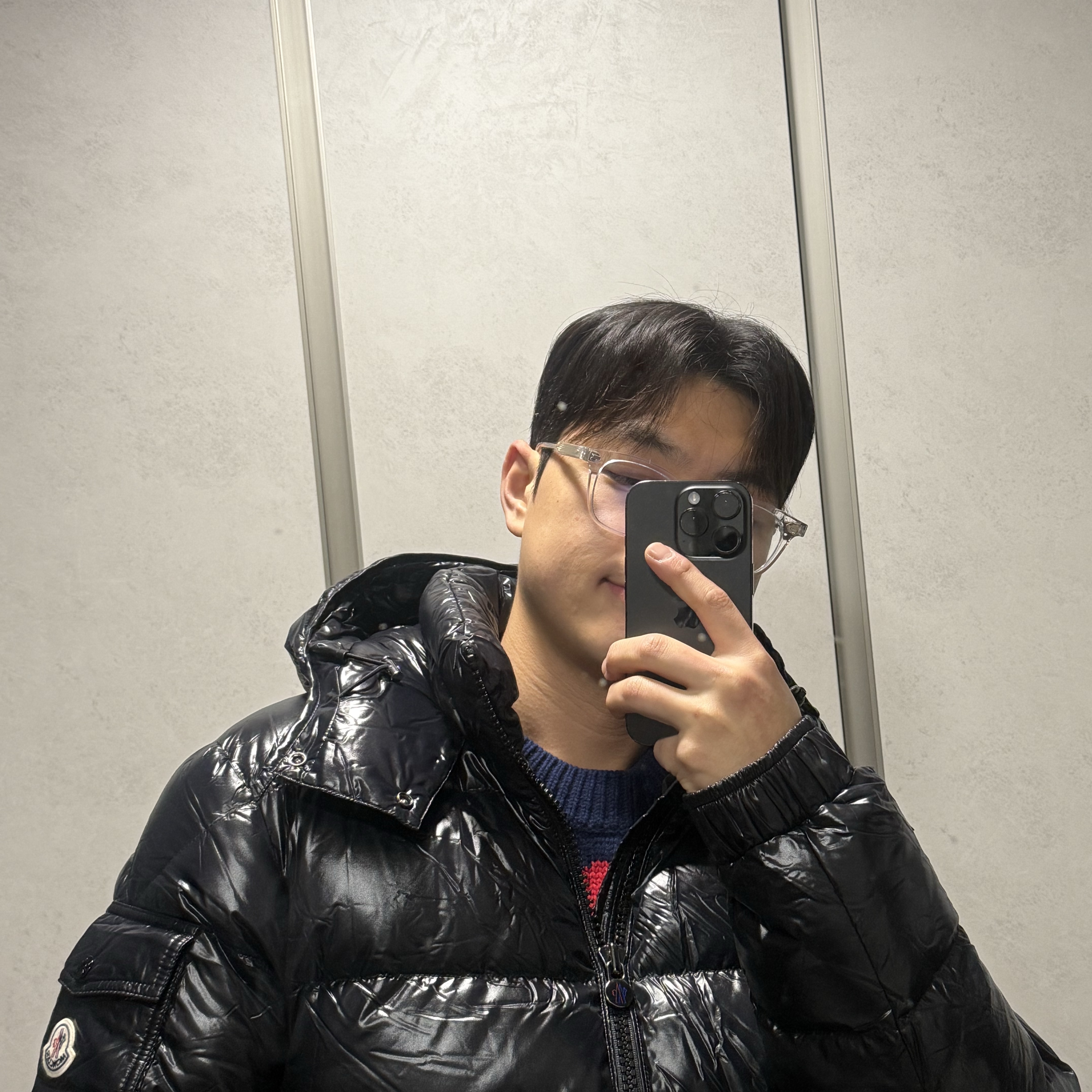 Moncler Maya Hooded Short Down Jacket Black - 25FW 착용 스타일