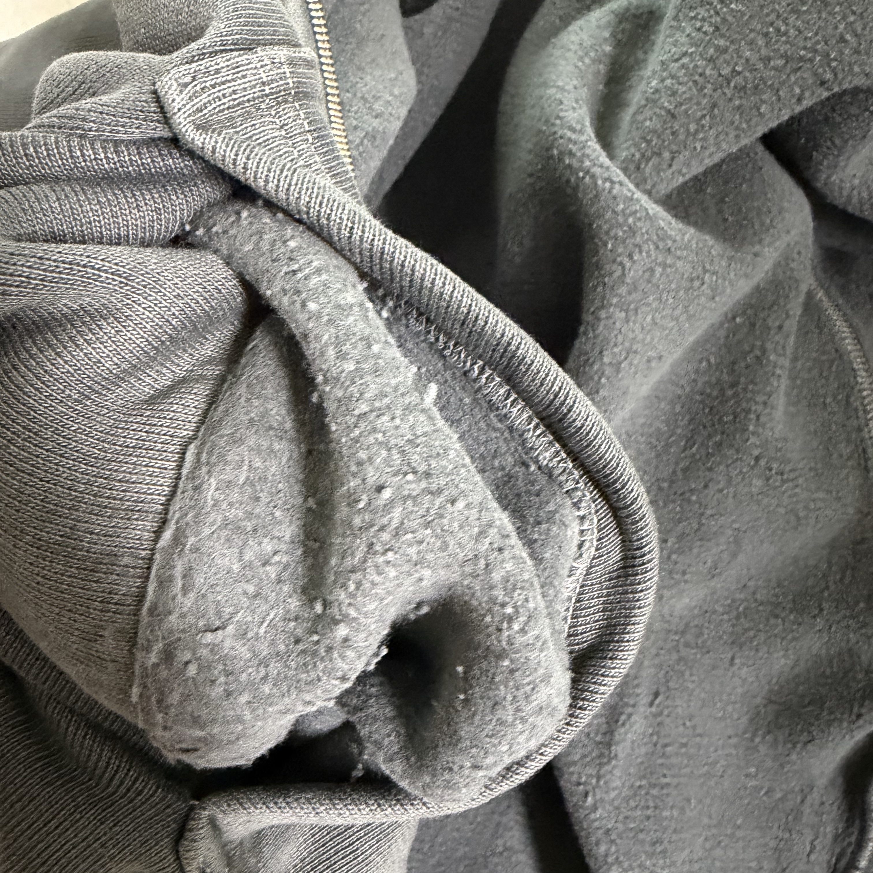 Stussy Basic Zip Hoodie Black 착용 스타일