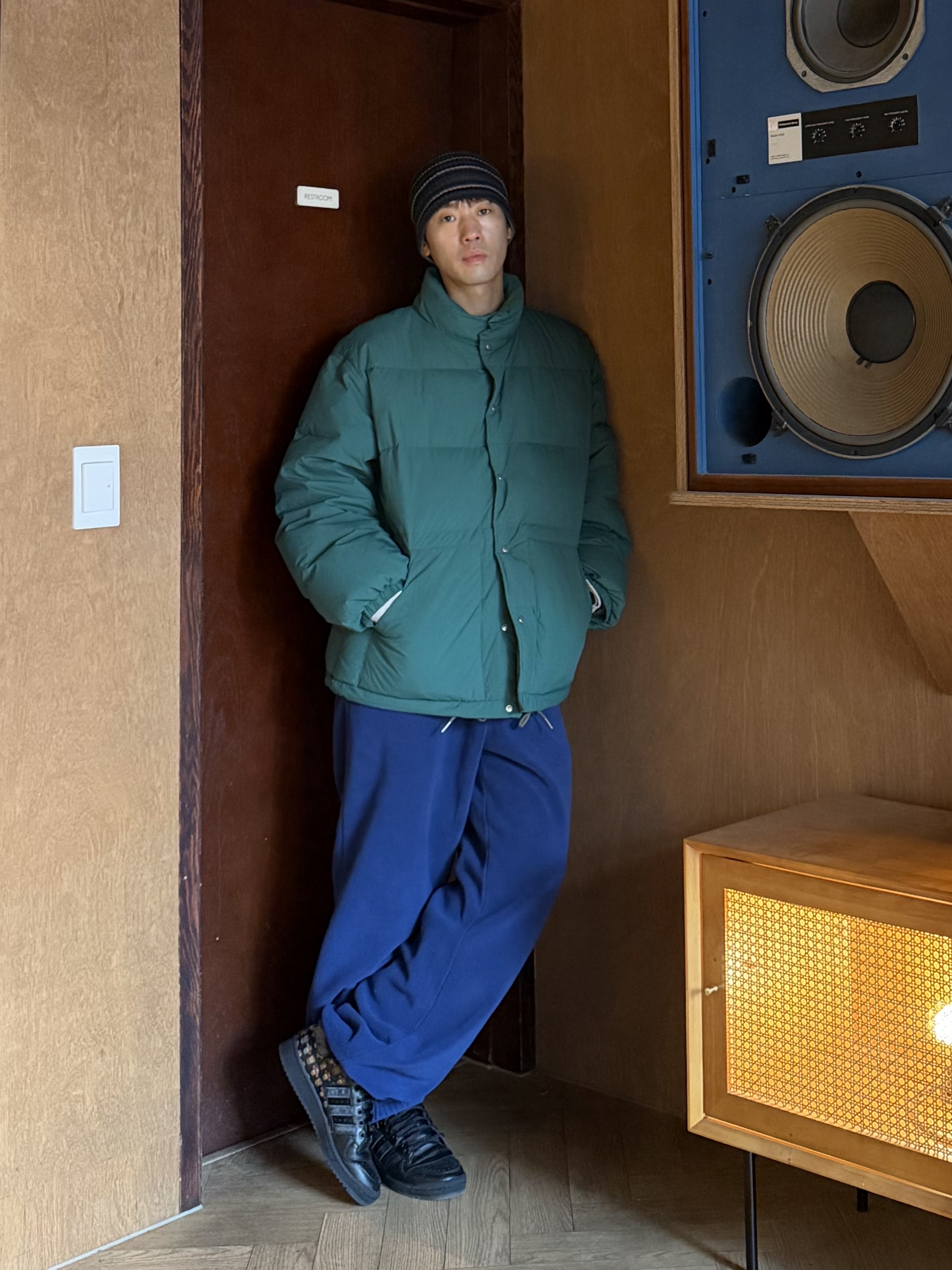 Khakis Harbor Beanie Black 착용 스타일 - 4