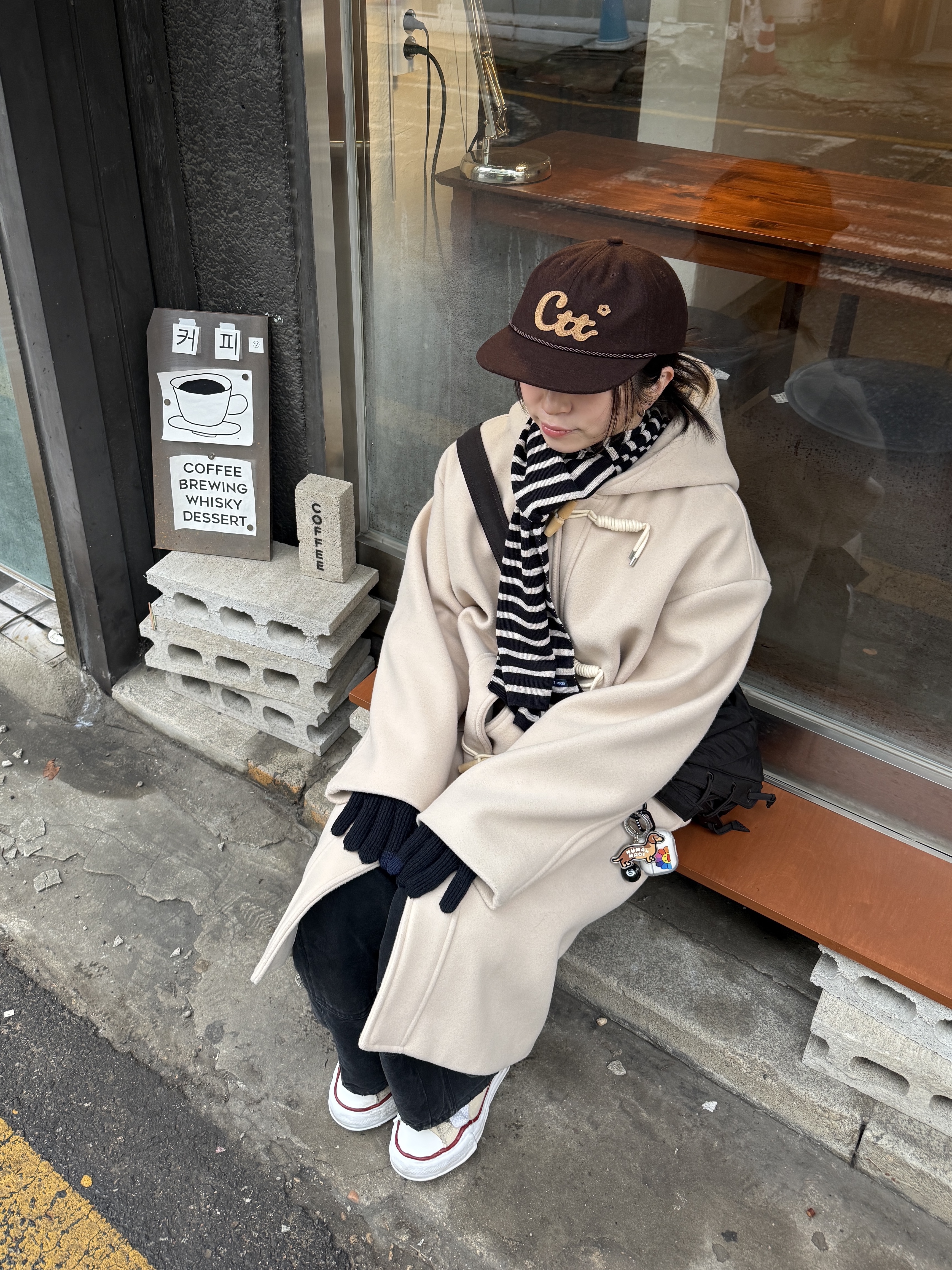 COTTE CTT Melton Wool Rope Cap Brown, Maison Mihara Yasuhiro Peterson OG Sole Canvas Low-top Sneakers Natural 착용 스타일 - 5