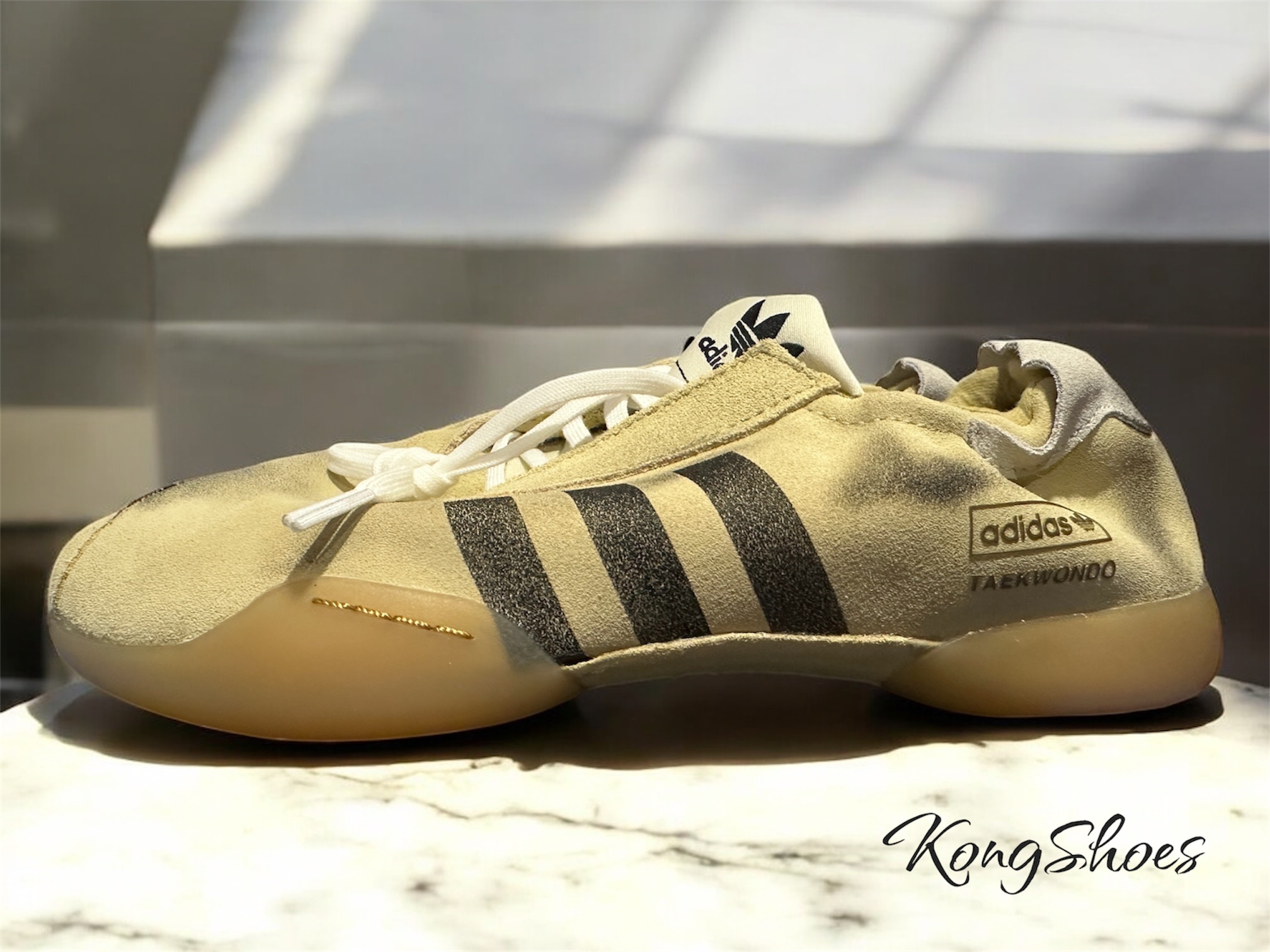 (W) Adidas x Song for the Mute Taekwondo Mei Cream White Core Black 착용 스타일 - 1