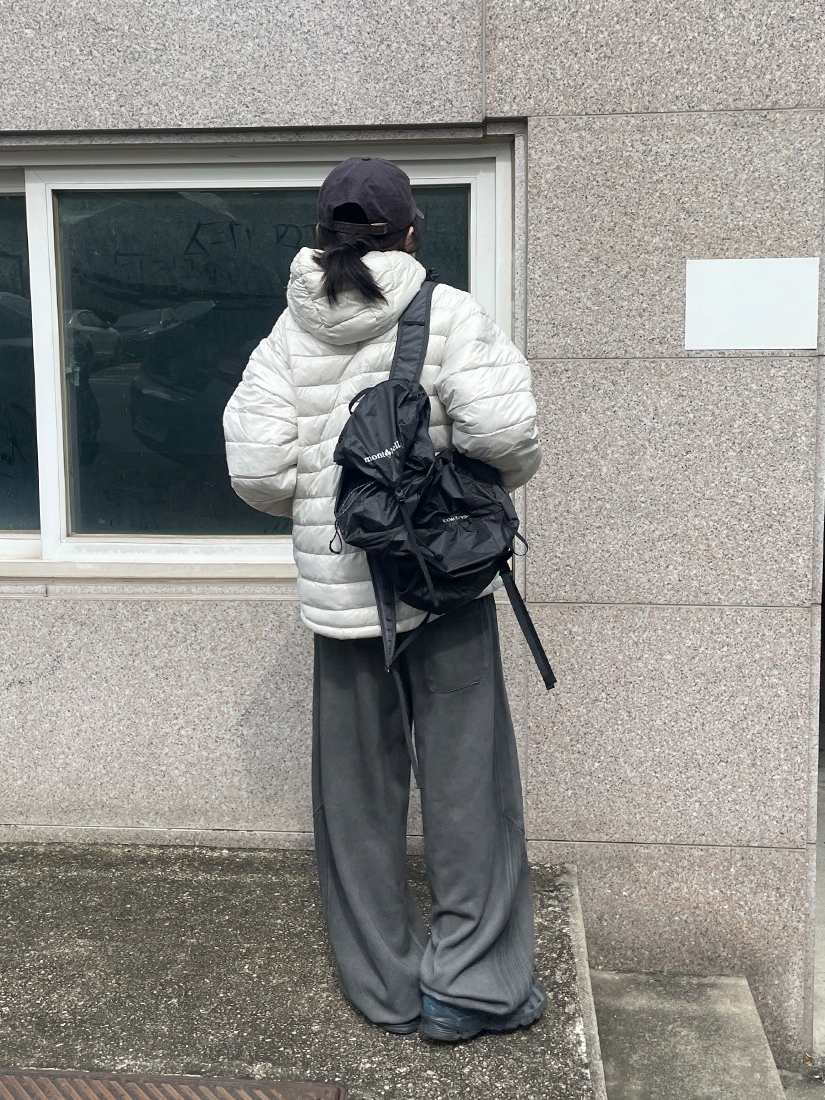 Adidas Orketro Bright Blue Carbon Black, Montbell Versalite Pack 20 Backpack Gunmetal Dark Gray 착용 스타일 - 2