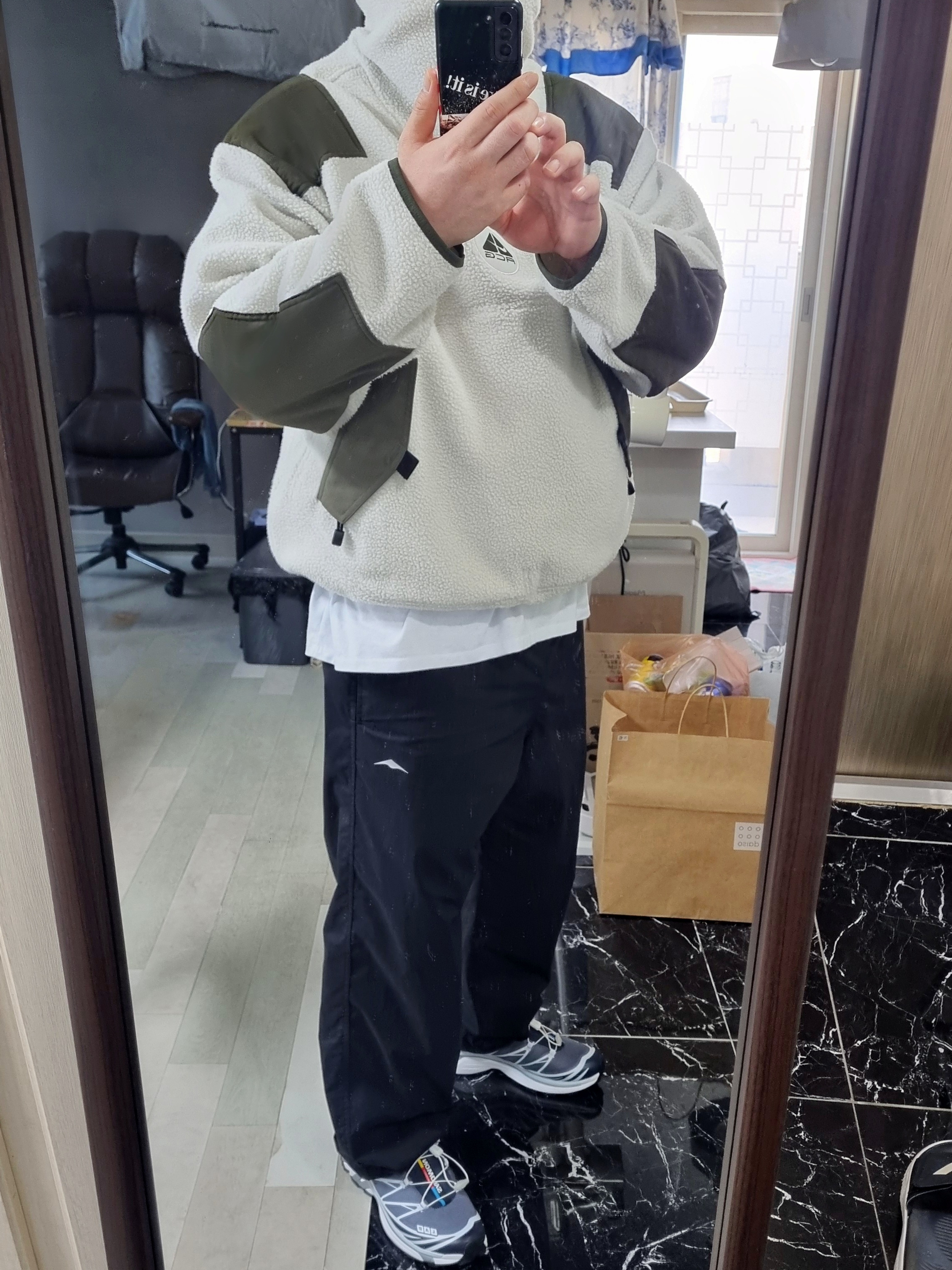 Nike ACG Balaclava Retro Fleece Pullover Light Bone Cargo Khaki - Asia, Salomon XT-6 Grisaille Blue Night 착용 스타일