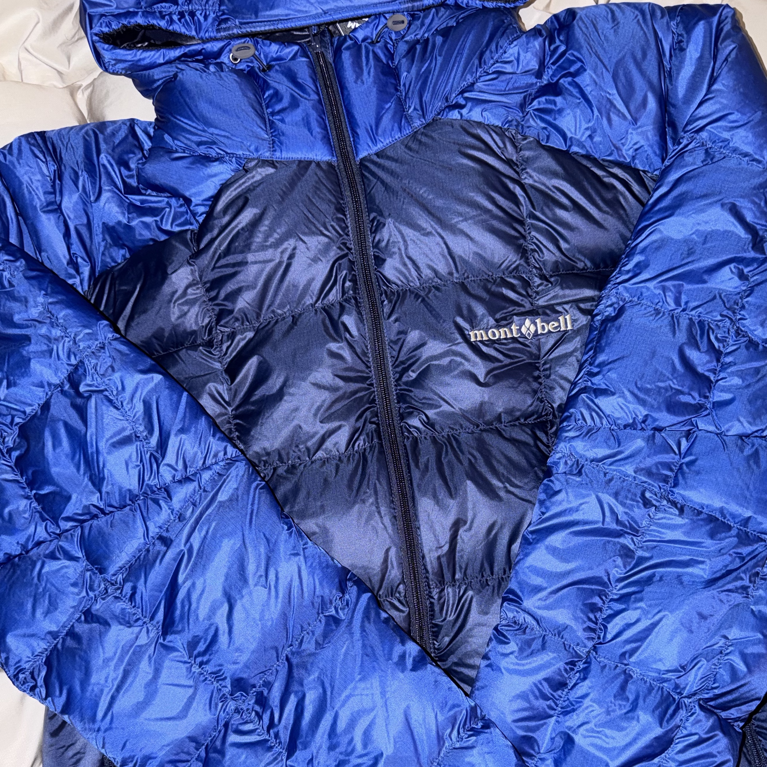 Montbell Superior Down Parka Navy 착용 스타일