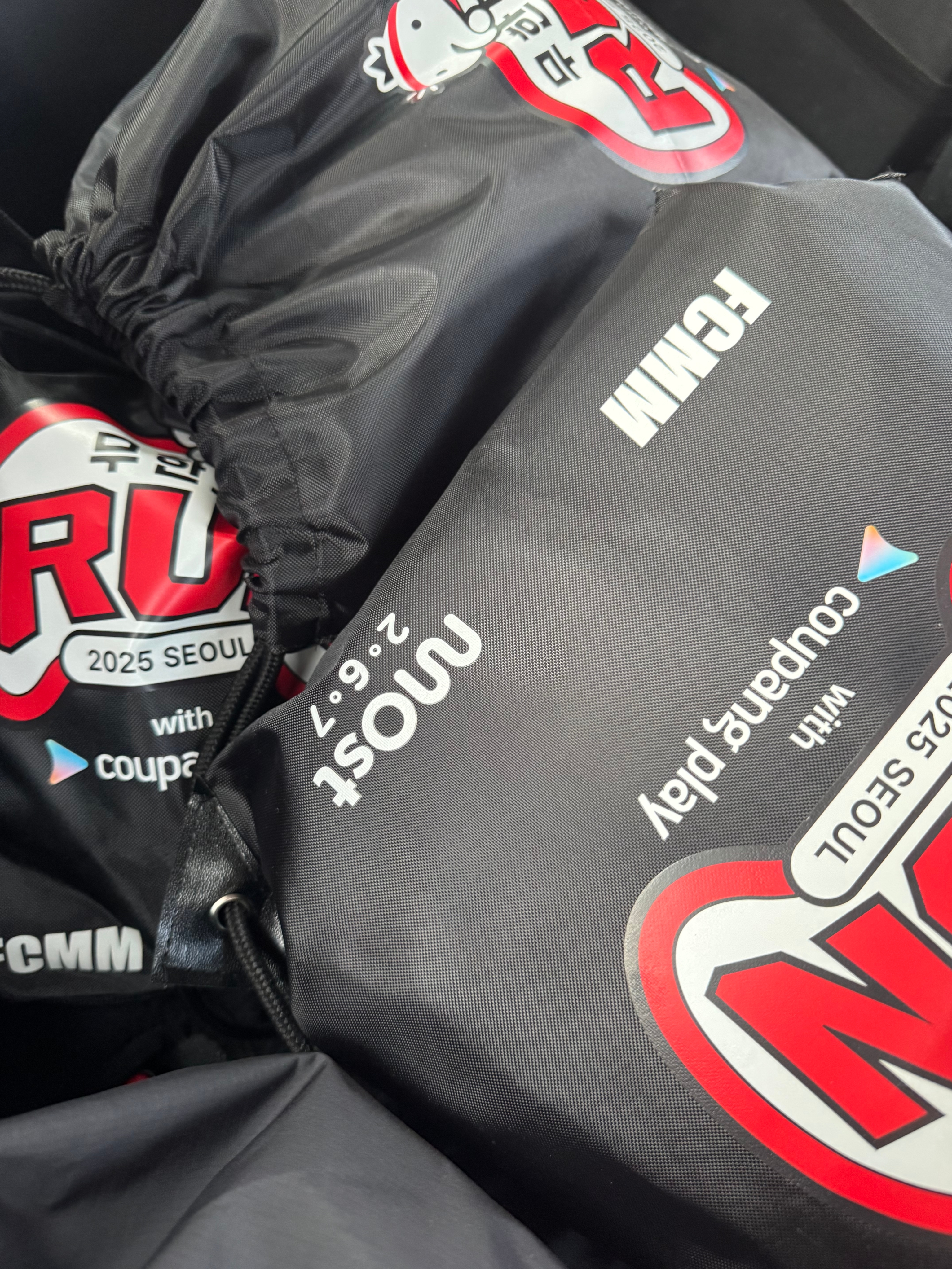 Fcmm x Infinite Challenge Run Gym Sack Black 착용 스타일