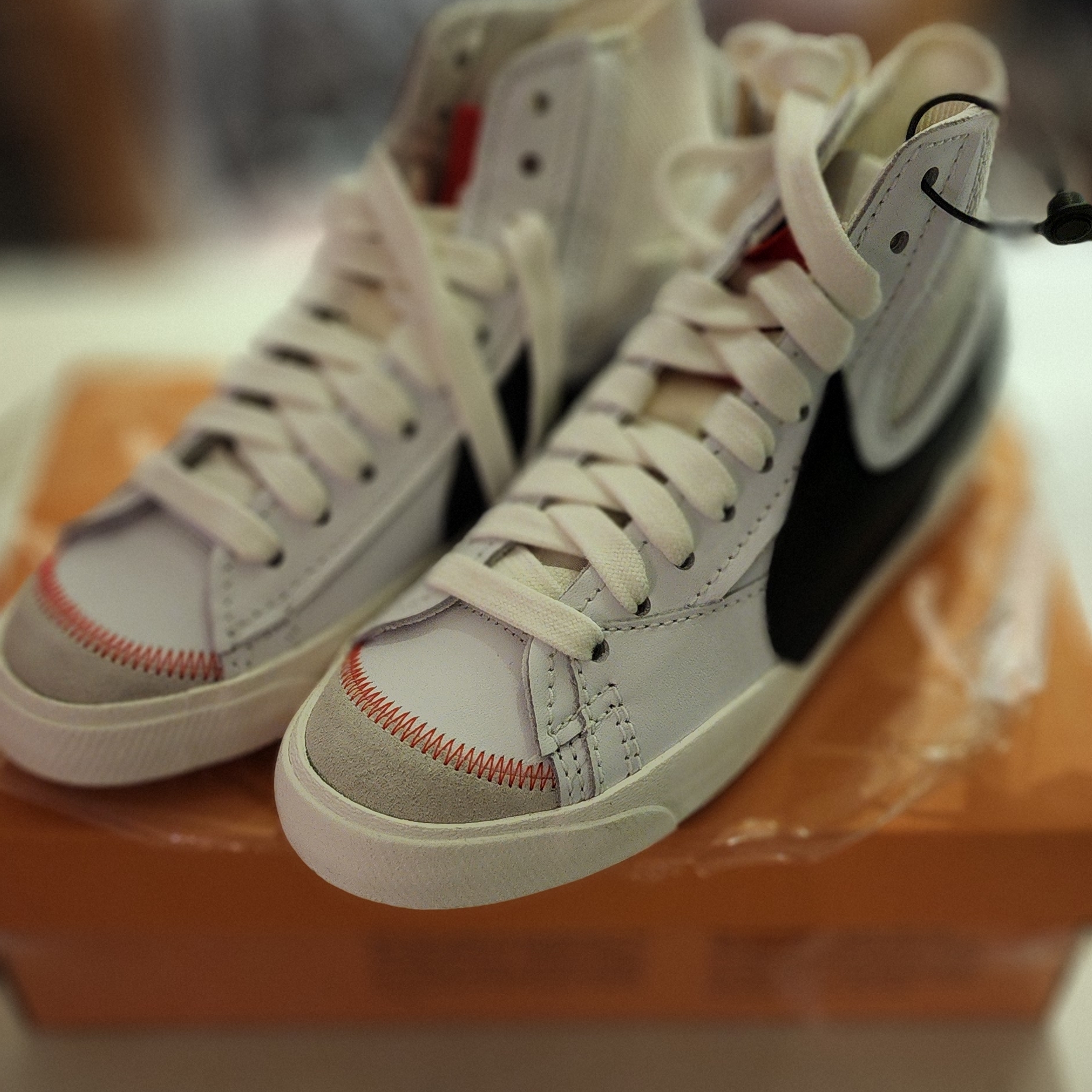 Nike Blazer Mid '77 Jumbo White and Black 착용 스타일