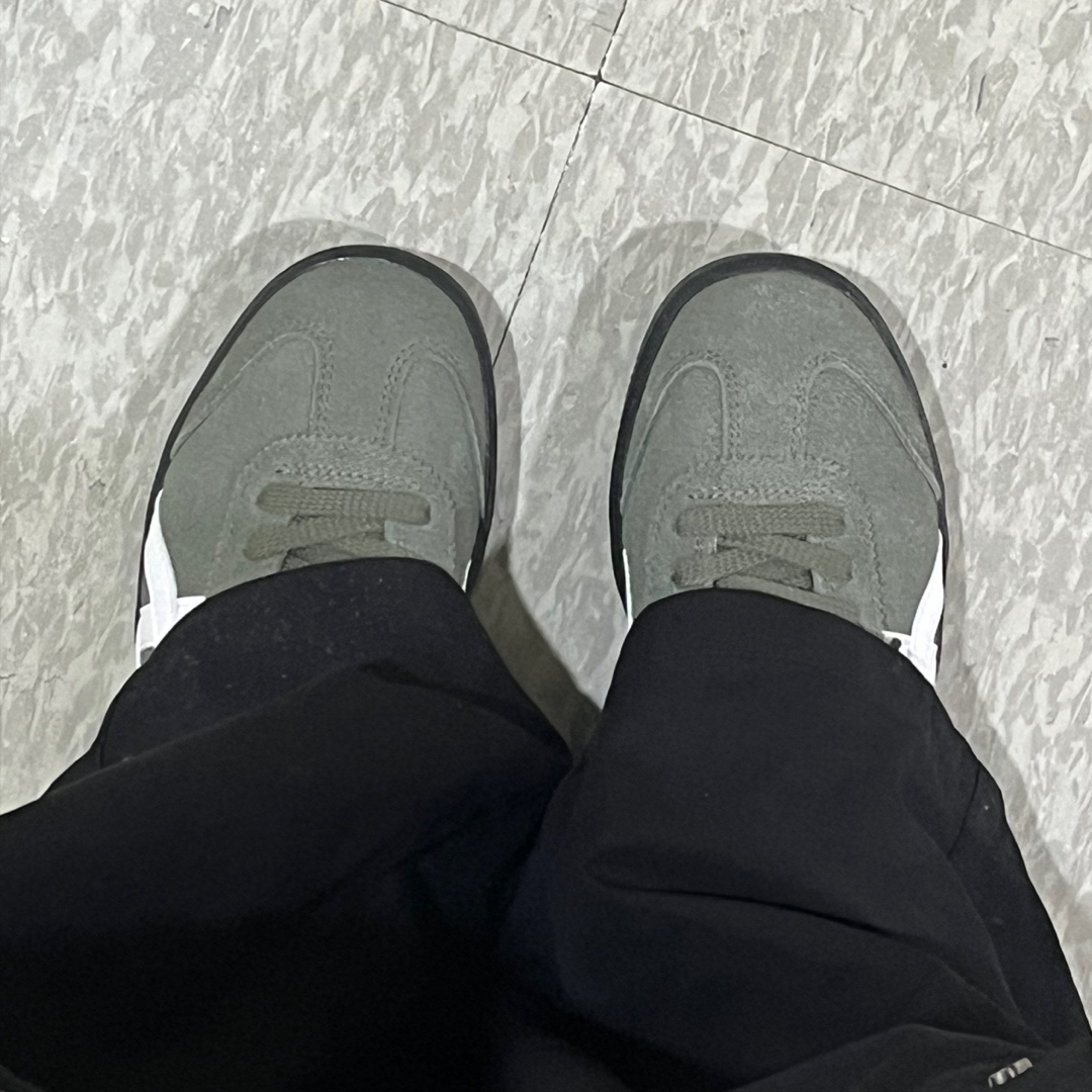 Onitsuka Tiger Tokuten Burnt Green 착용 스타일