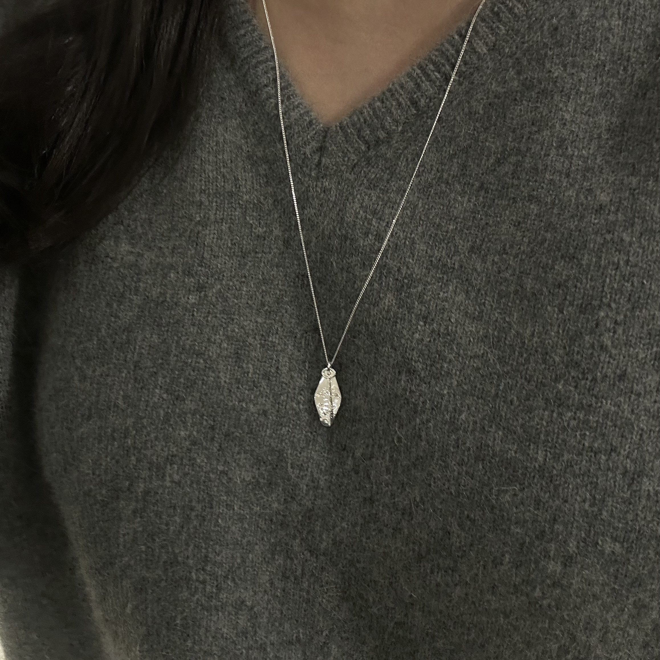 Byweekend Roomkey Necklace Silver 착용 스타일