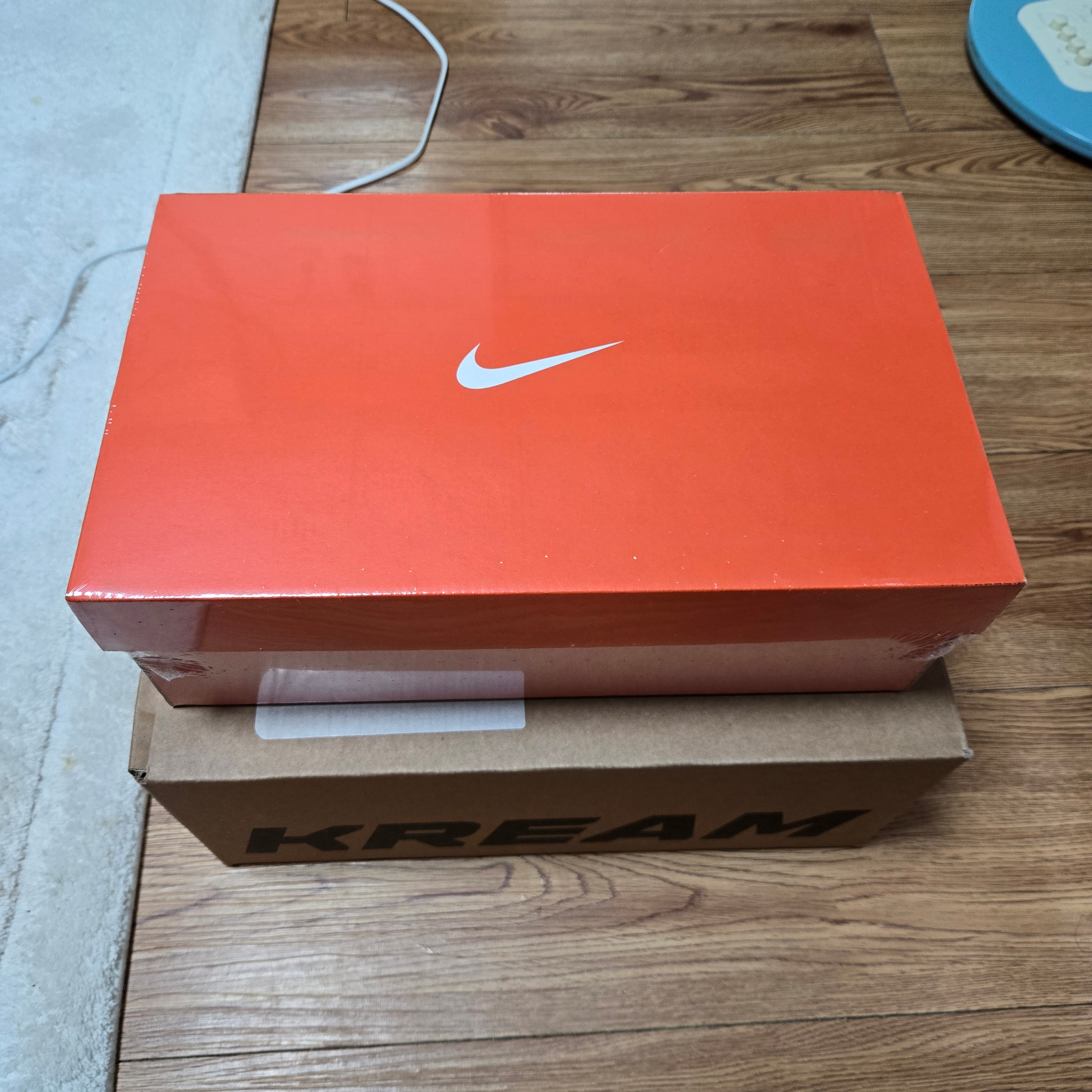 Nike ZoomX Pegasus Plus University Gold Black 착용 스타일 - 2