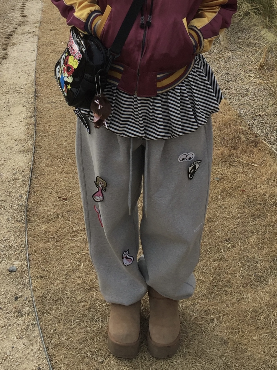 Undermycar Mu.03 Anti Fxxking Logo Play Oversized Sweat Jogger Melange Gray, (W) UGG Classic Mini Platform Boots Chestnut 착용 스타일 - 4