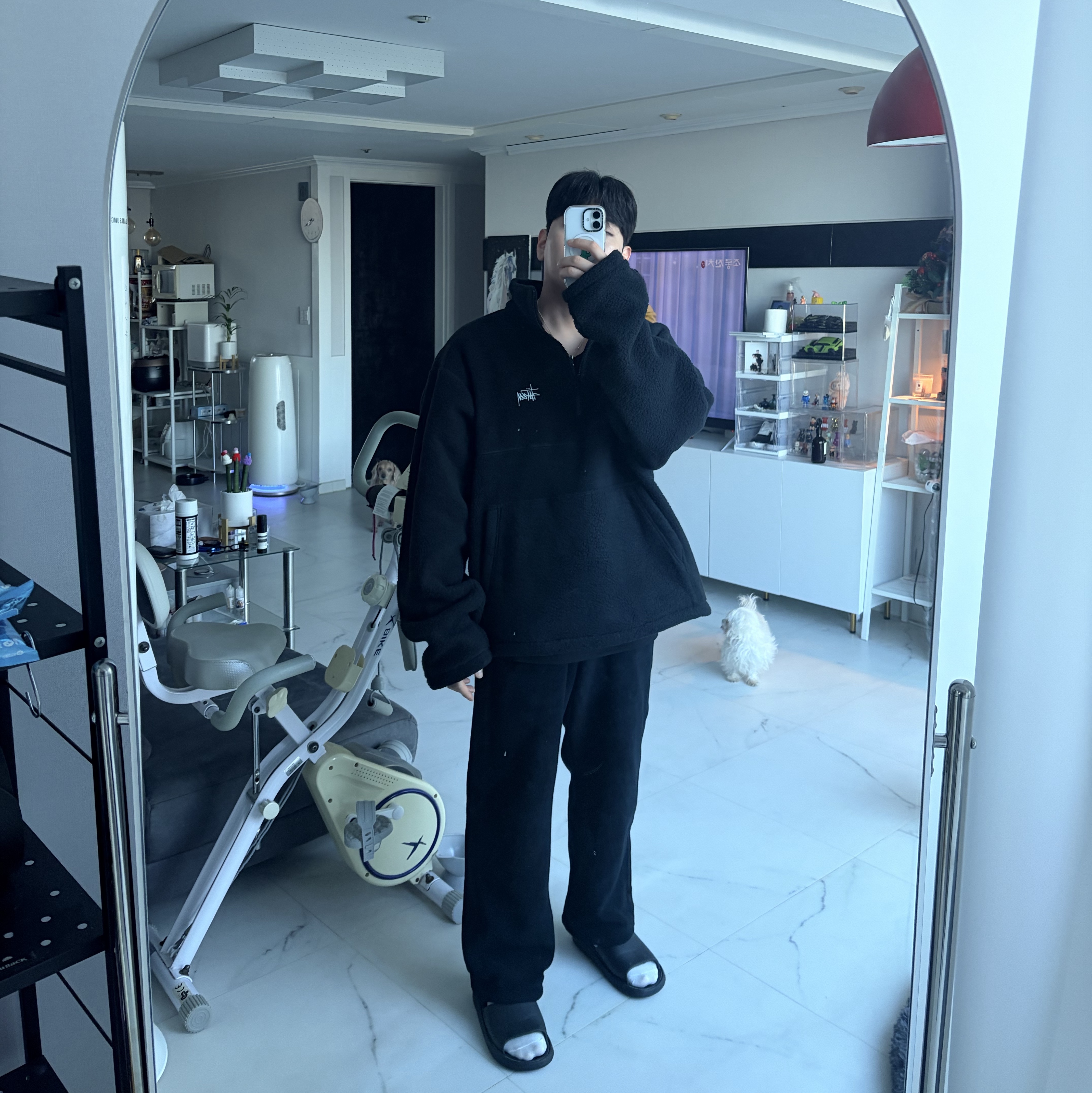 Stussy Half Zip Mock Neck Black, Uniqlo x Needles Fleece Wide Pants Black - KR 착용 스타일 - 2