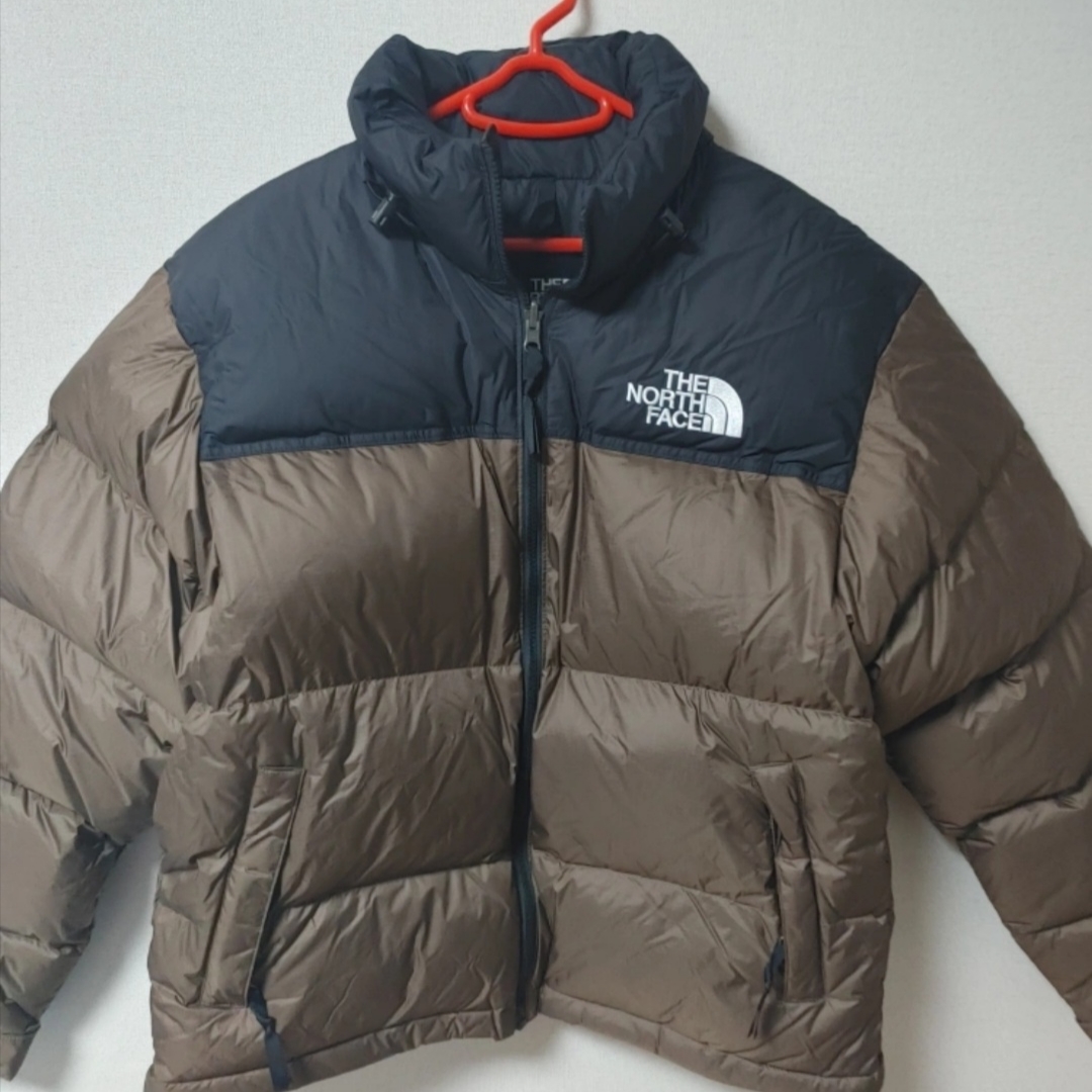 The North Face M 1996 Retro Nuptse Jacket Beige/Smokey Brown - 24FW 착용 스타일