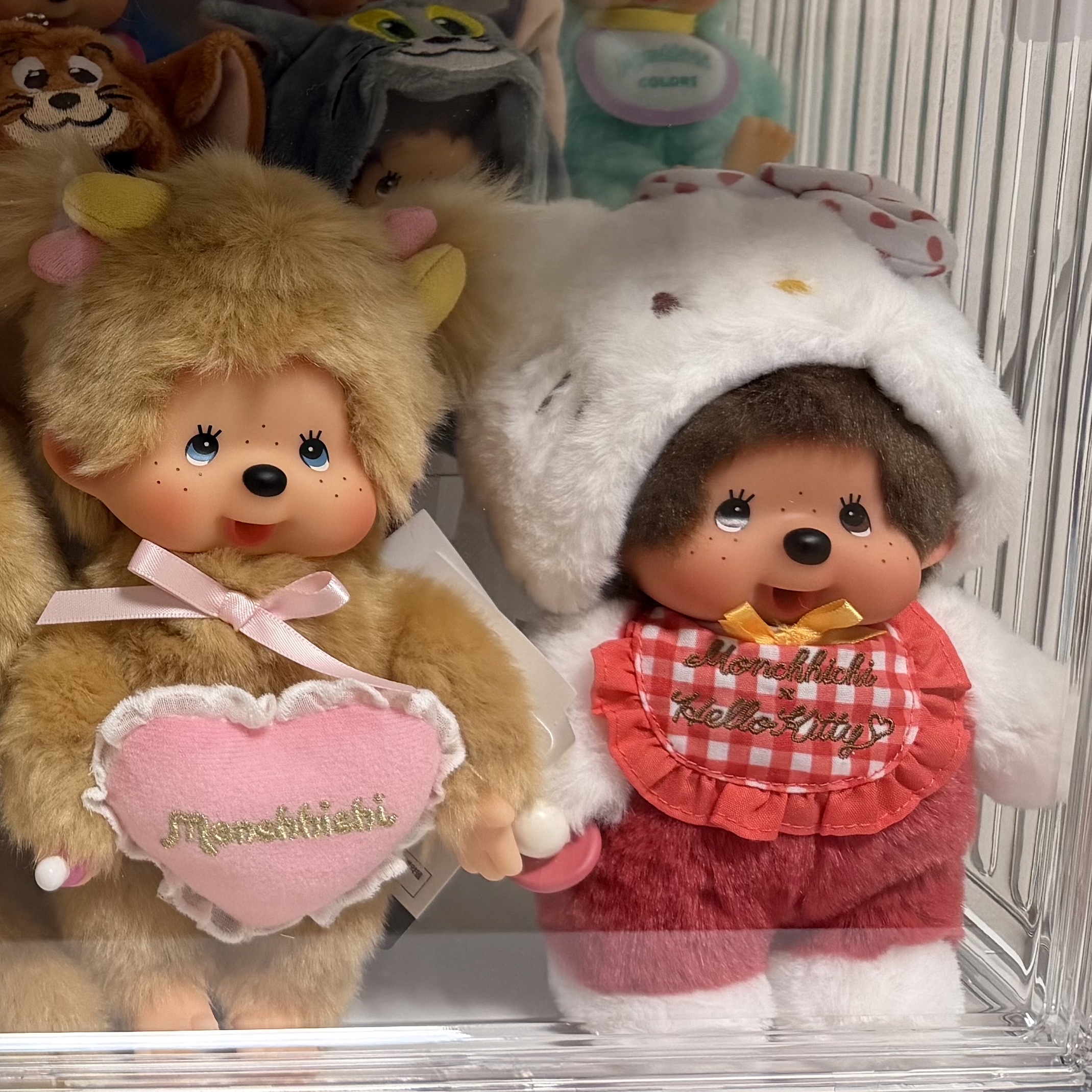 Monchhichi x Hello Kitty Gingham Check S Doll 착용 스타일