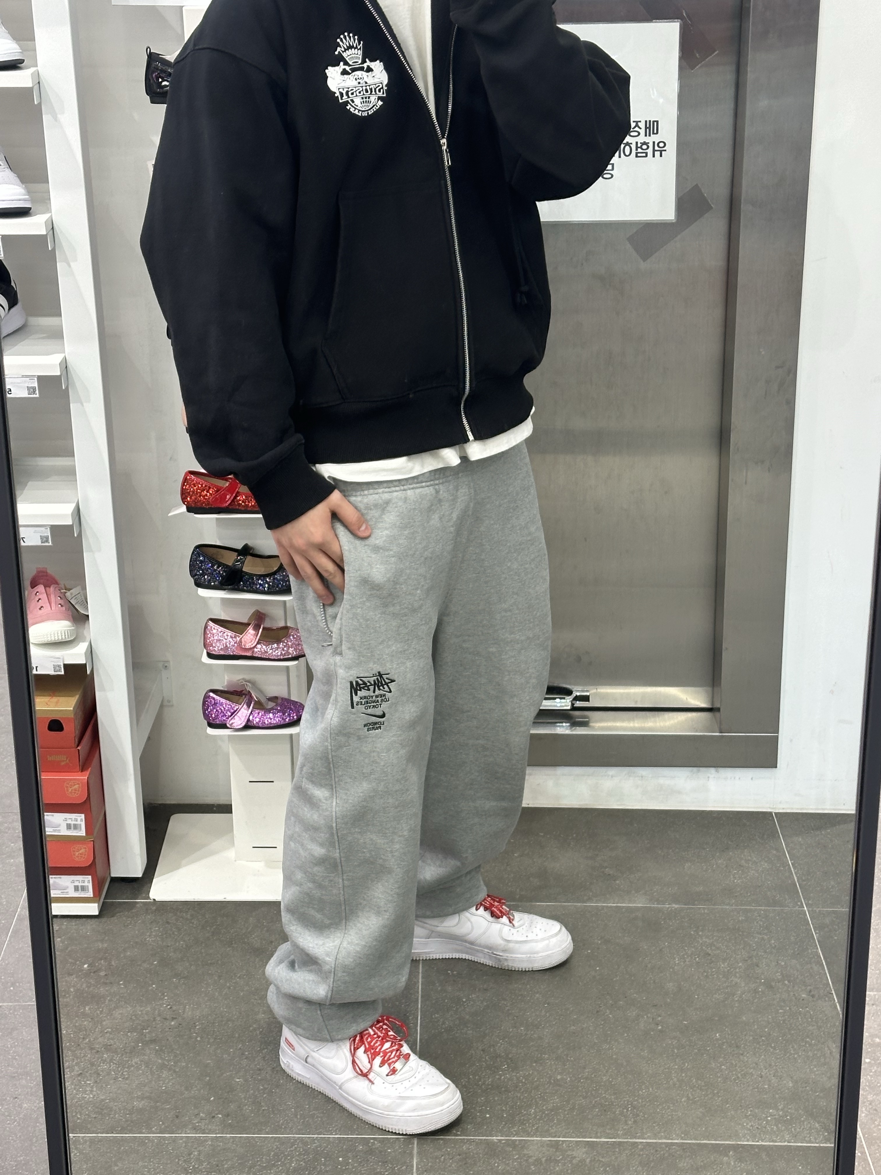 Nike x Stussy NRG ZR Fleece Pants Heather Grey - Asia, Stussy Built To Last Zip Hoodie Black 착용 스타일 - 1