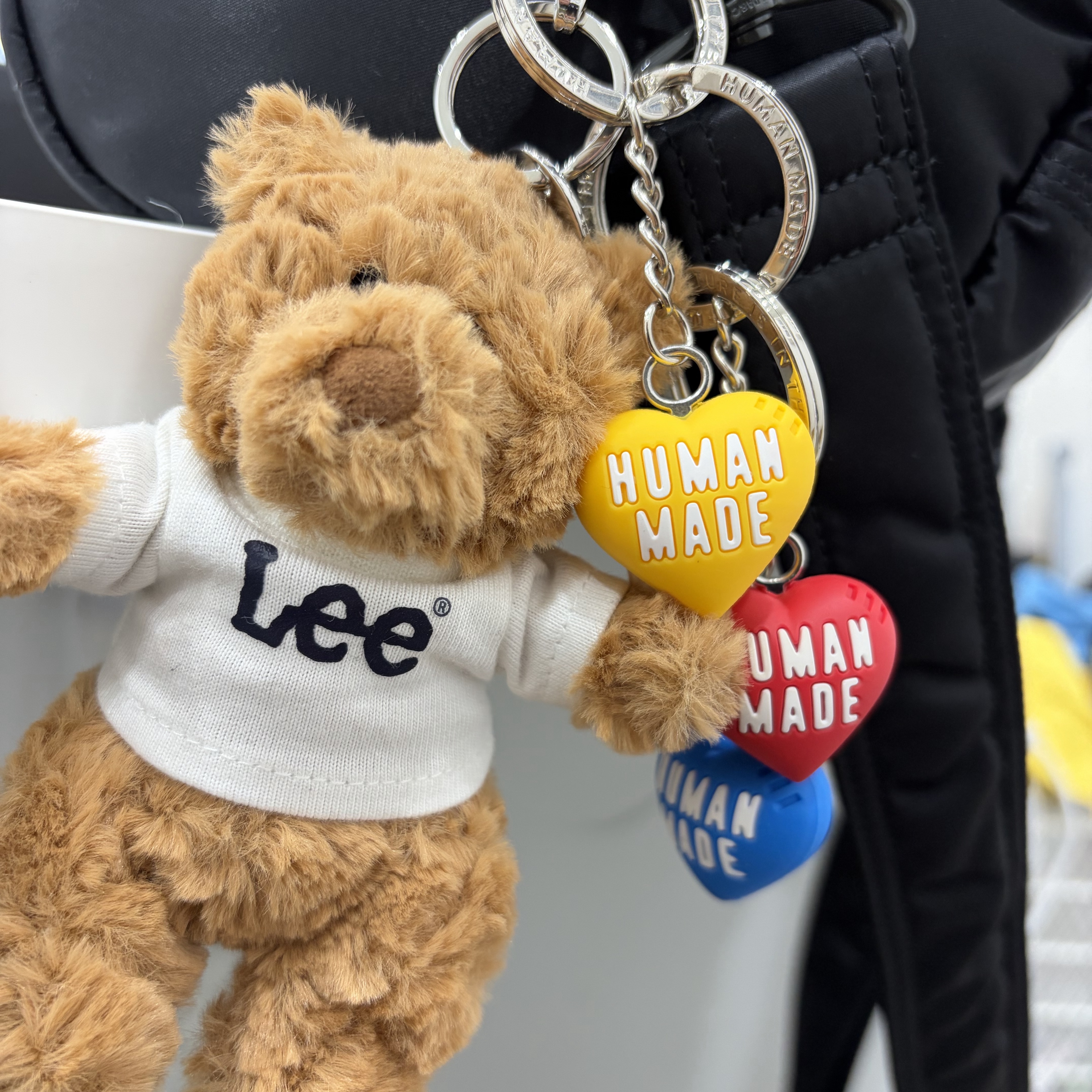 Human Made Heart Rubber Key Chain Yellow, Human Made Heart Rubber Key Chain Red 착용 스타일