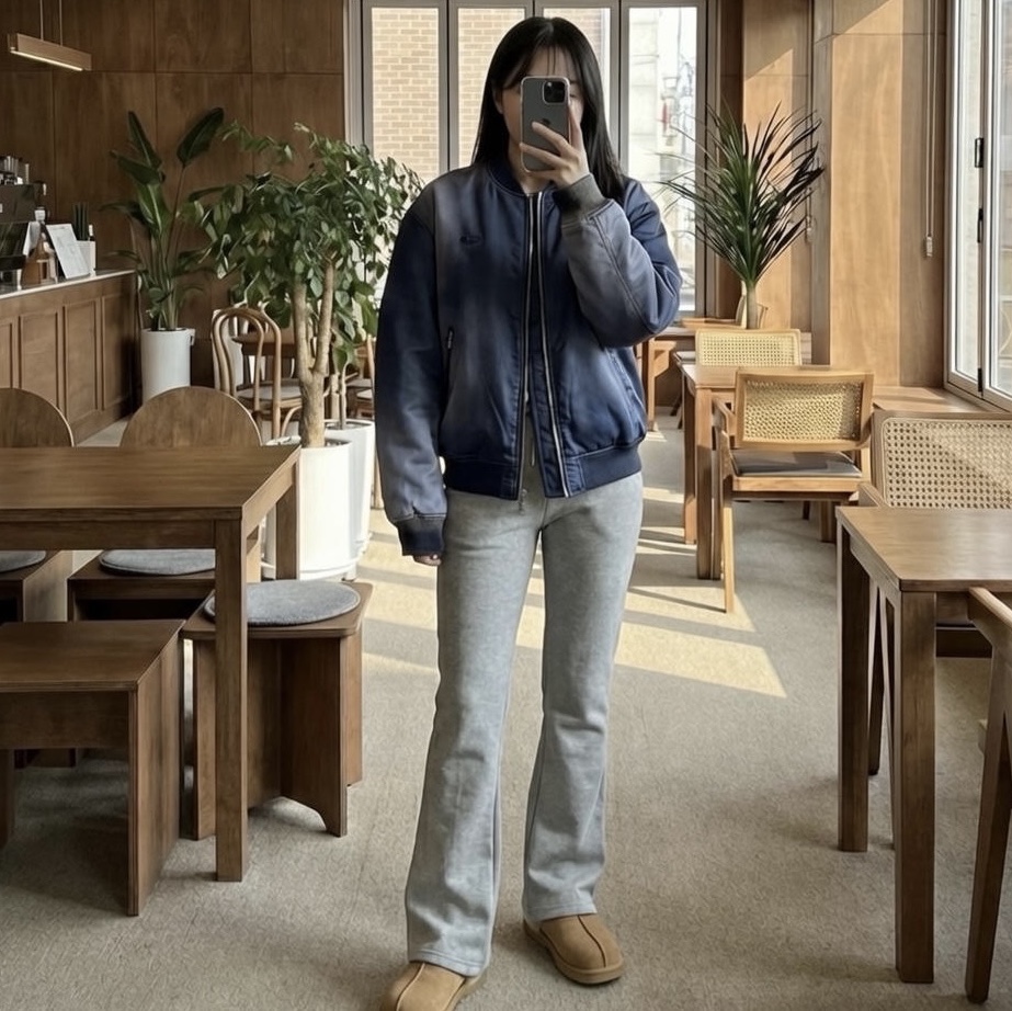 Diesel J-Martex Satin Bomber Jacket Blue, UGG Tasman II Slipper Chestnut 착용 스타일
