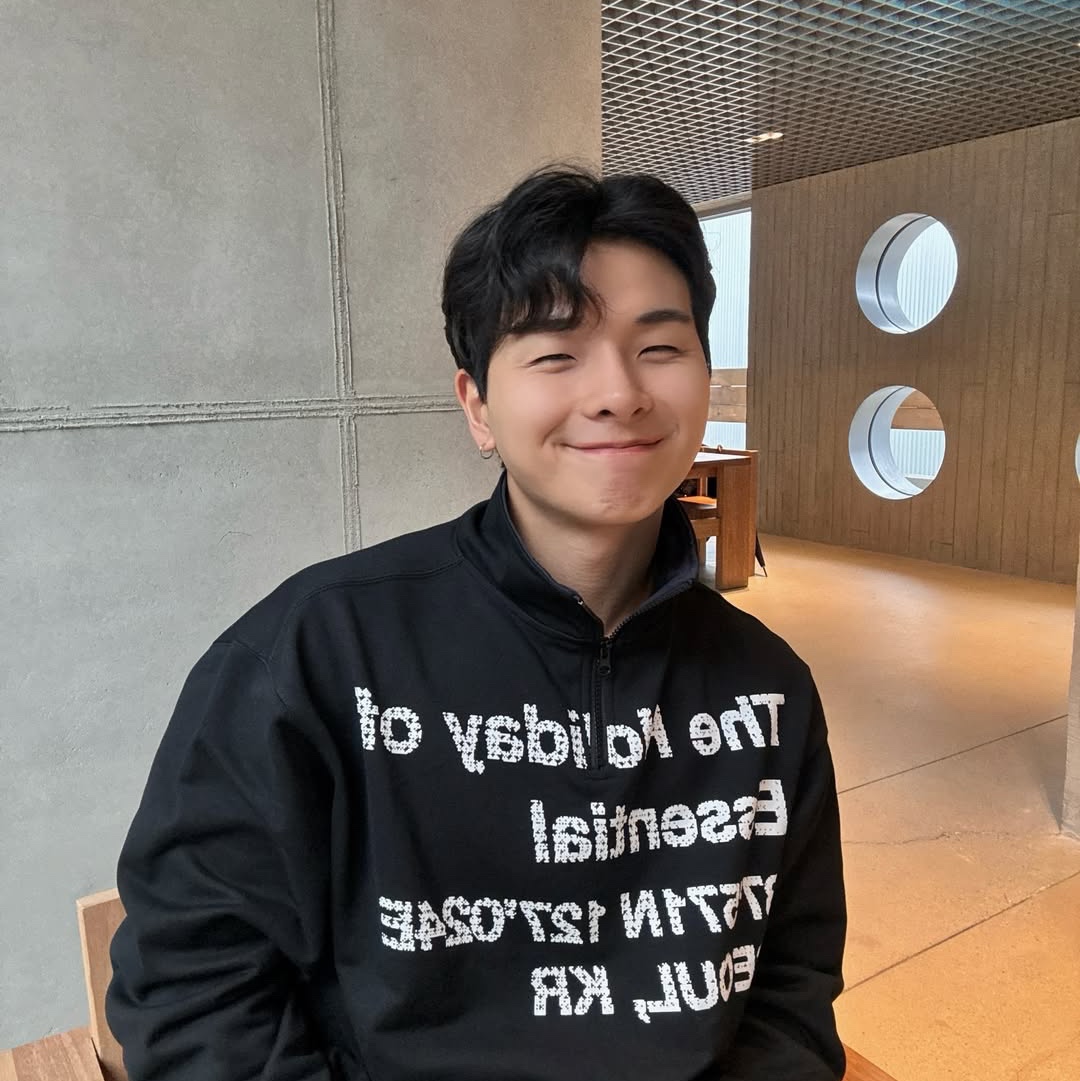 Express Holiday Holiday Essential Half Zip Up Black, Express Holiday Holiday Essential Half Zip-Up Melange White 착용 스타일 - 2