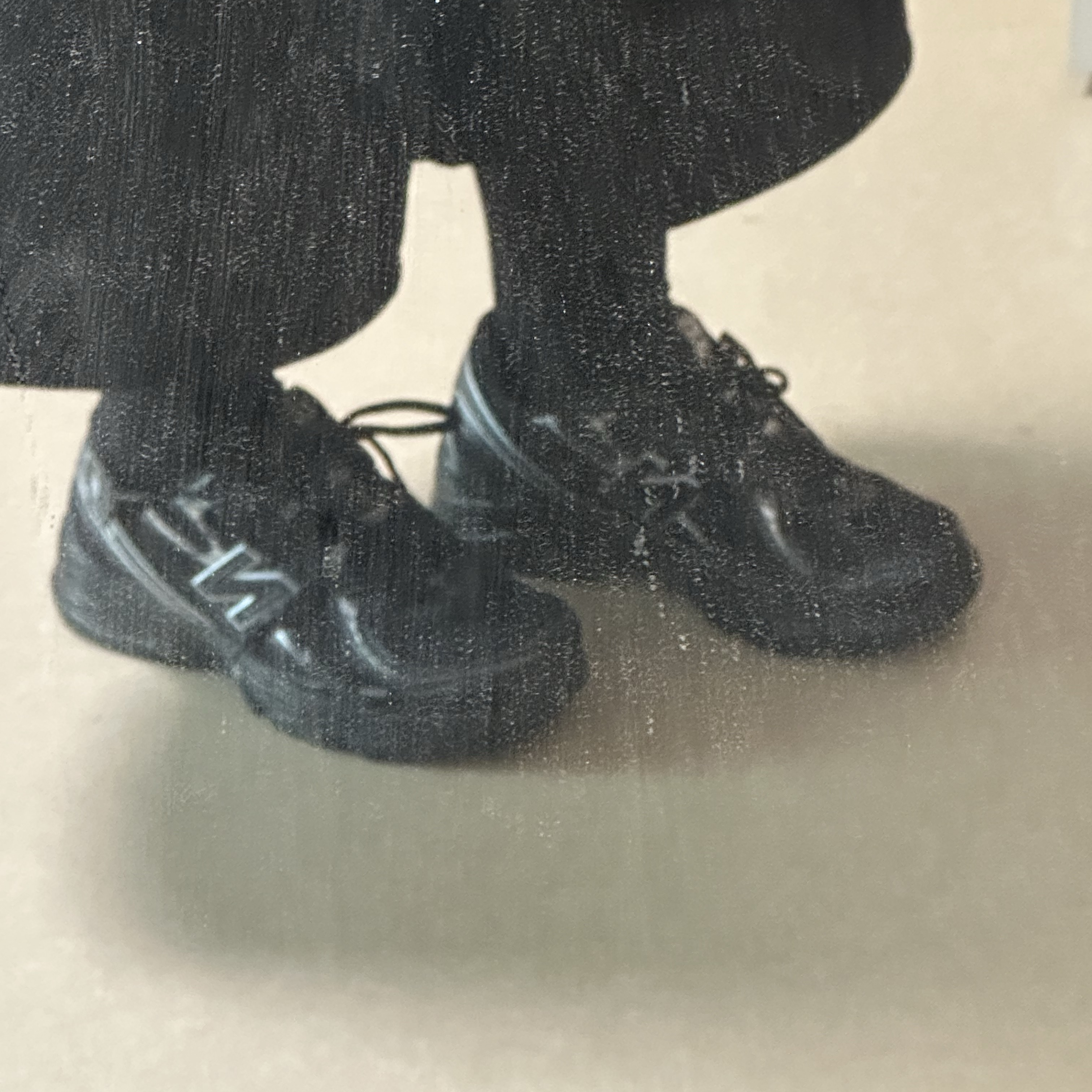 New Balance 740v2 Black Silver Metallic 착용 스타일 - 2