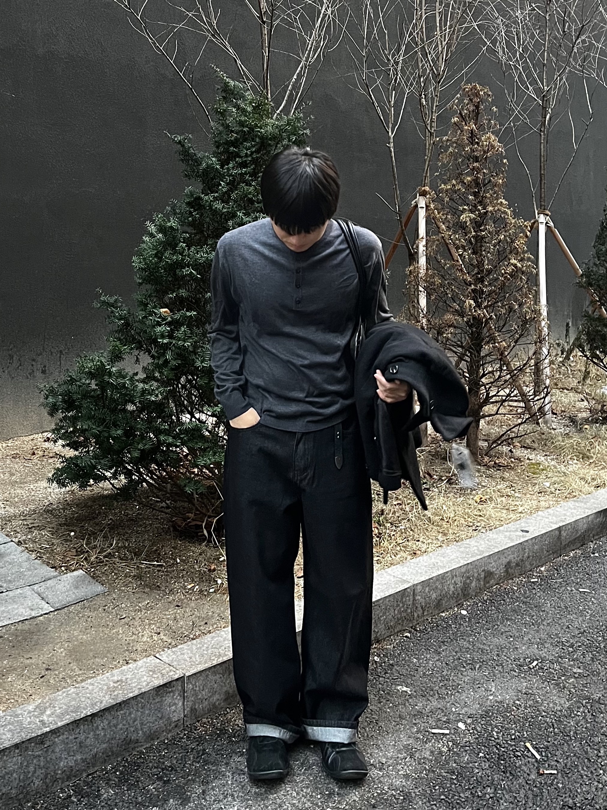 noun Wide Denim Pants Black, Pemont Square Black 착용 스타일 - 1