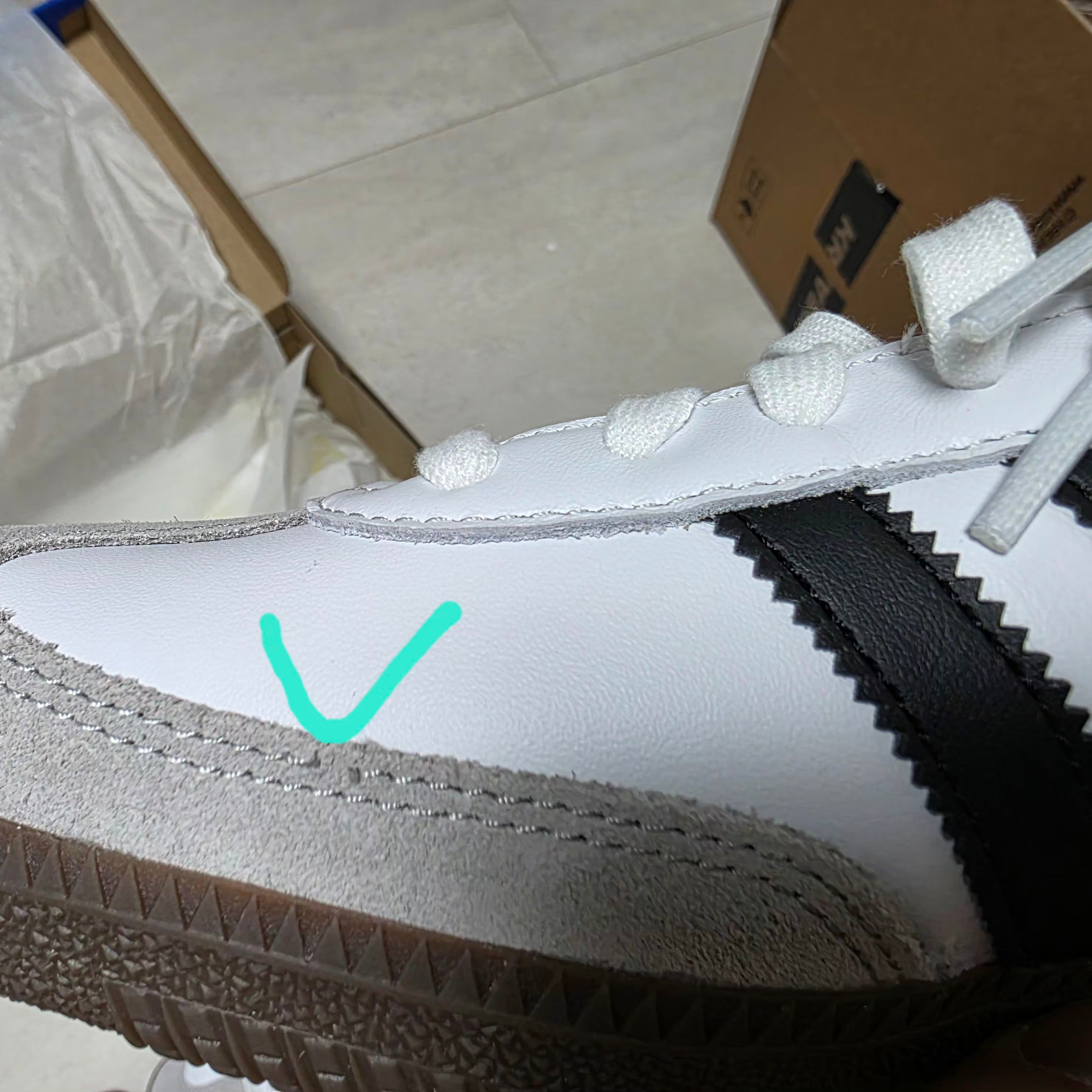 Adidas Samba OG Cloud White 착용 스타일 - 1