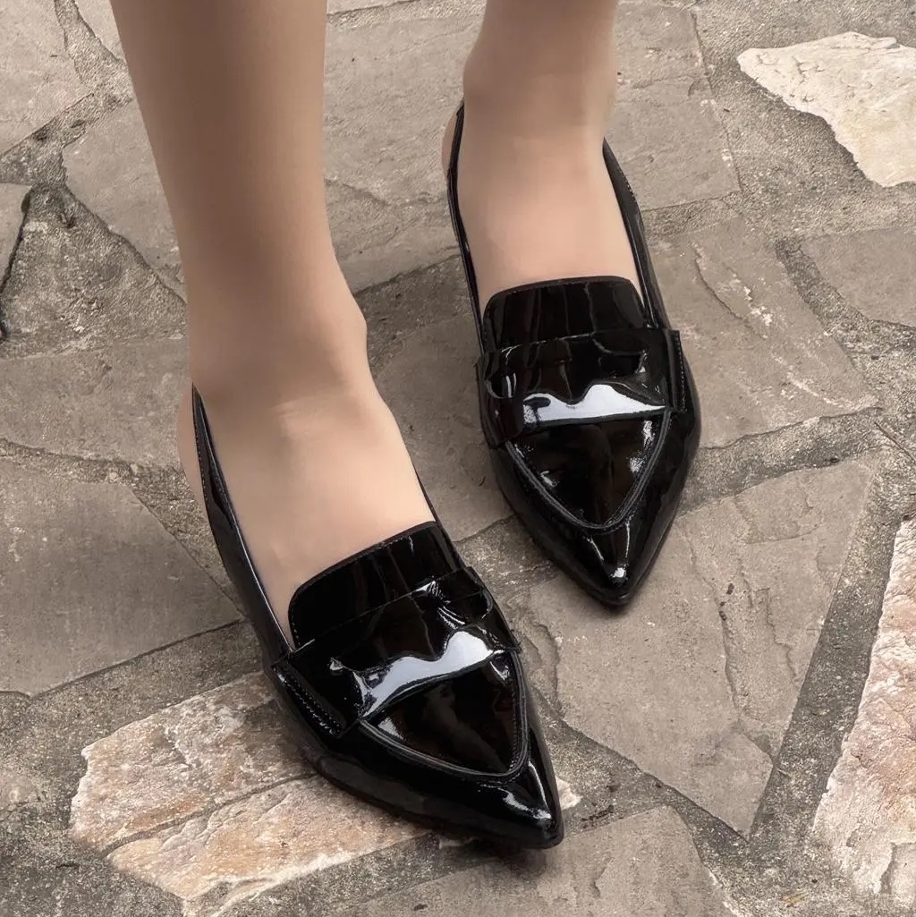PENNY PLATE Women Stiletto Glossy Black 착용 스타일
