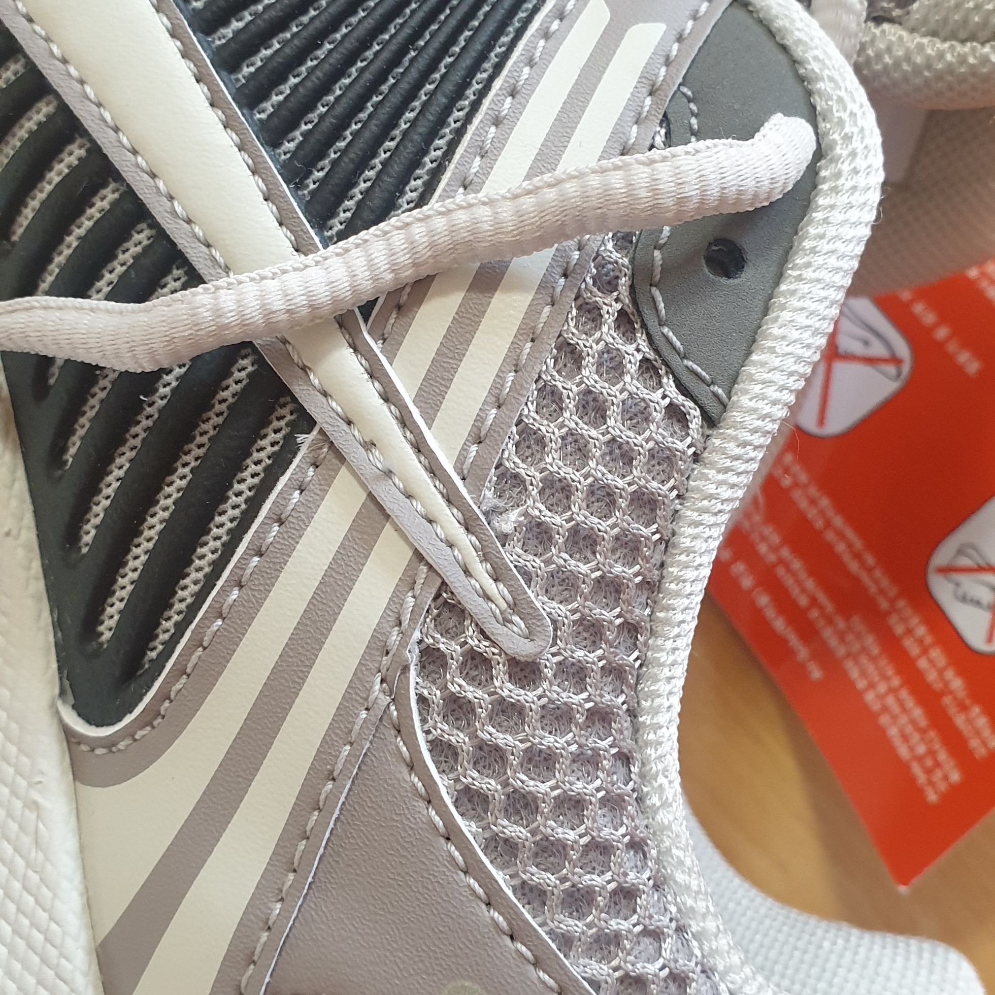 (W) Nike Zoom Vomero 5 Cobblestone and Flat Pewter 착용 스타일