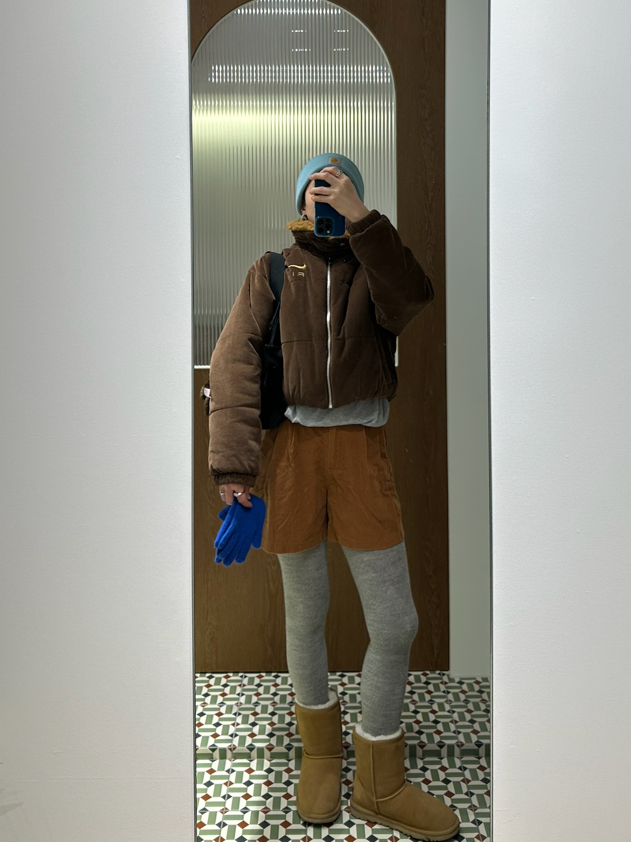 Montbell Pocketable Light Shoulder Bag Small Black, (W) Nike Air Therma-Fit Corduroy Winter Jacket Cacao Wow - US/EU 착용 스타일 - 1