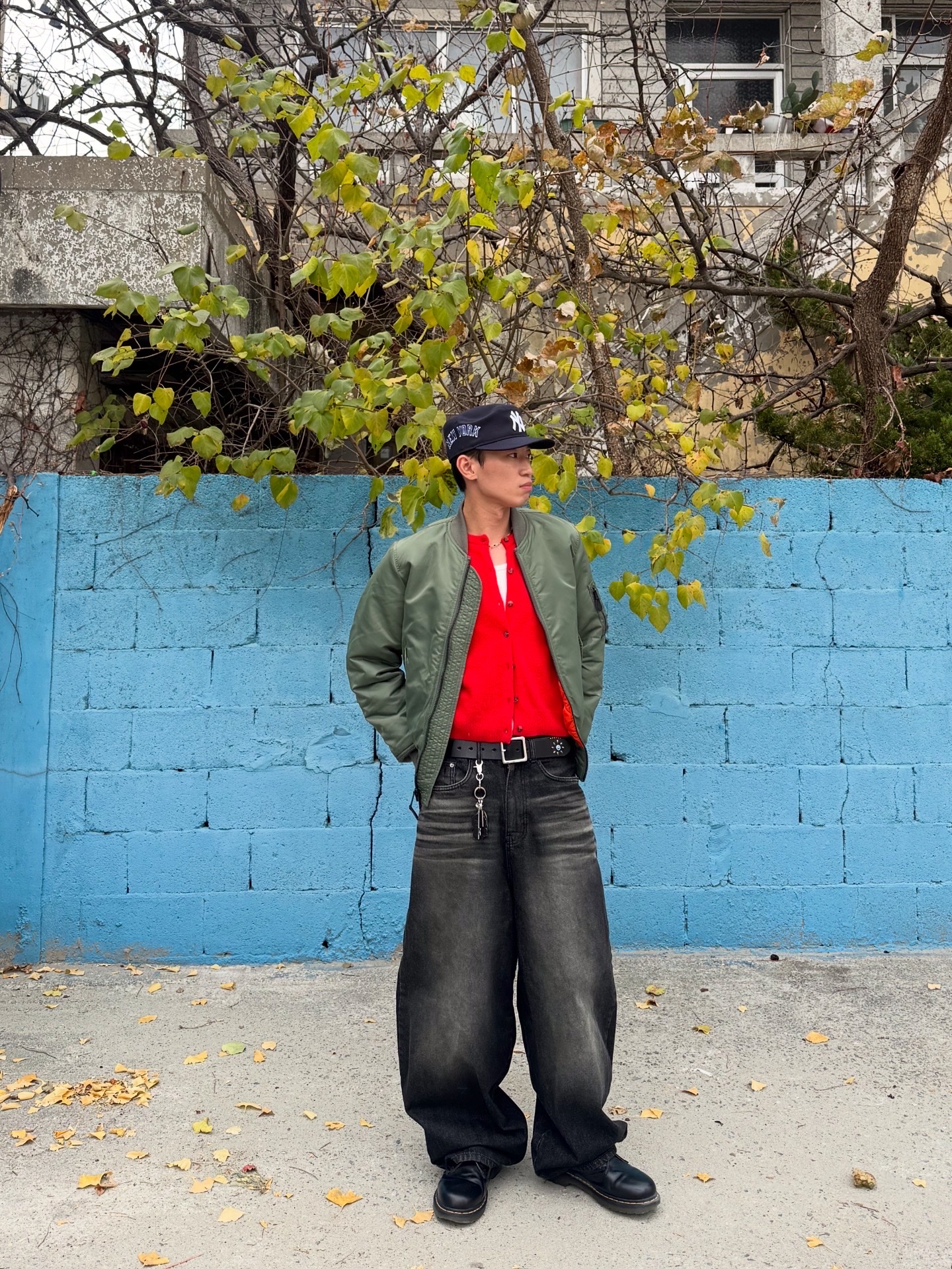 Dr. Martens 1461 Smooth Black, New Era MLB New York Yankees Pillbox Series Ball Cap Navy 착용 스타일 - 1