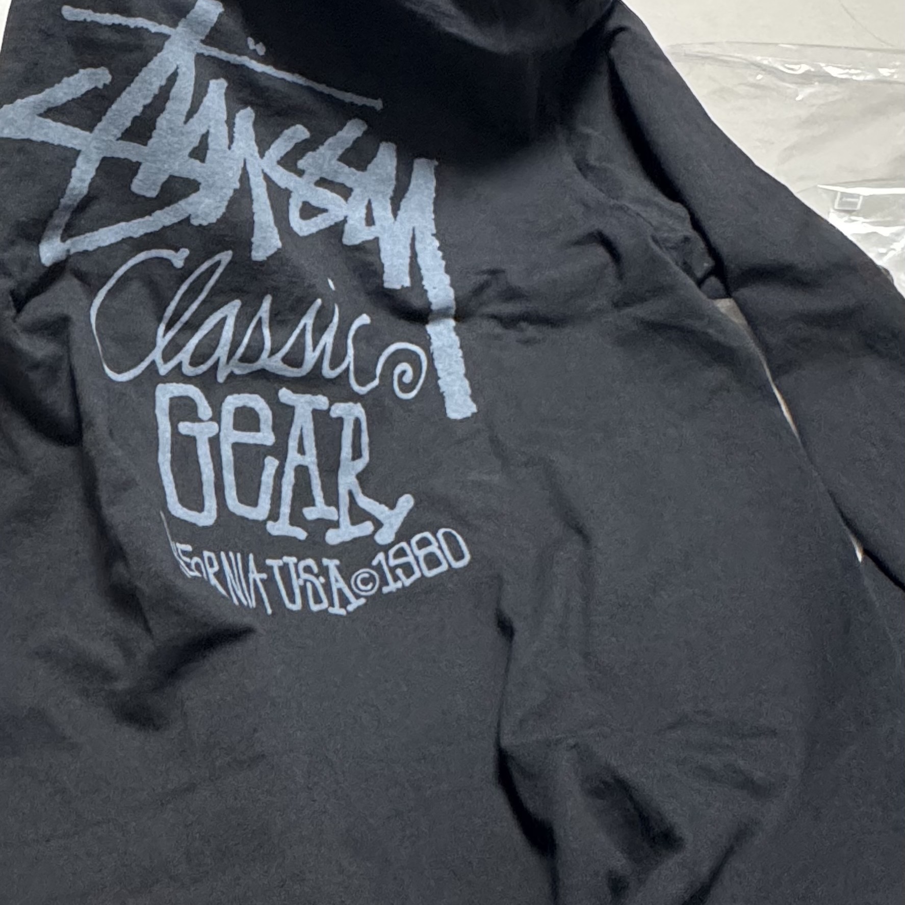 Stussy Classic Gear Pigment Dyed LS T-Shirt Black 착용 스타일