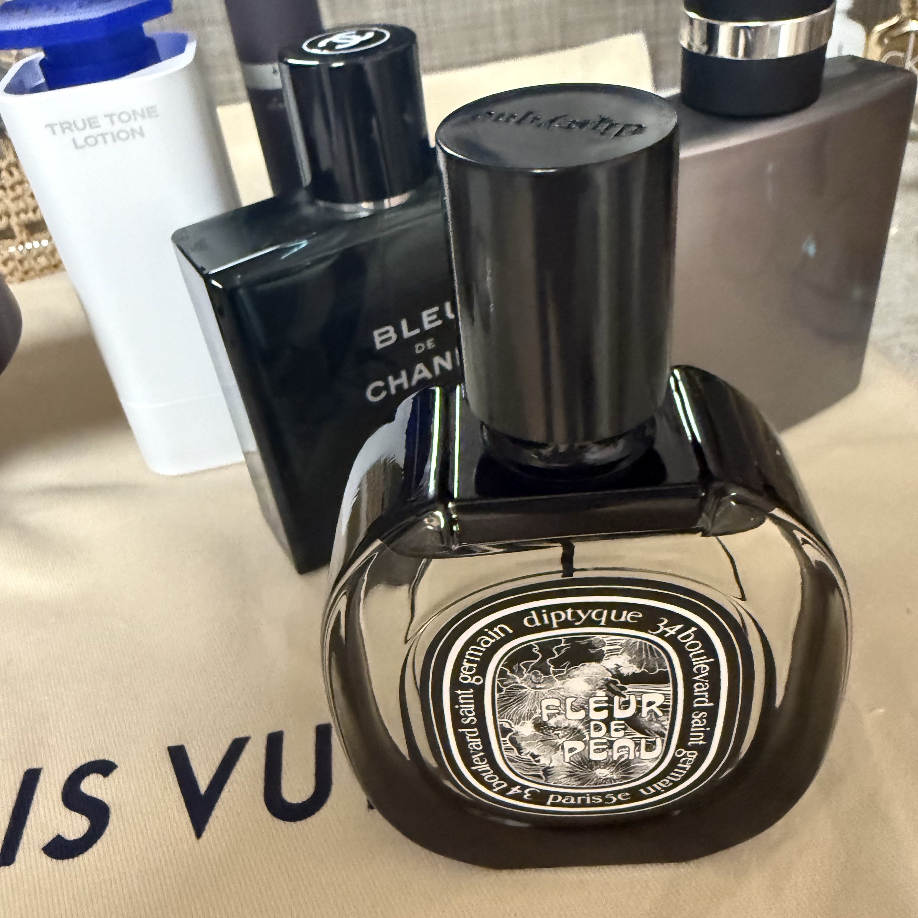 Diptyque Fleur De Peau Eau De Parfum 75ml 착용 스타일