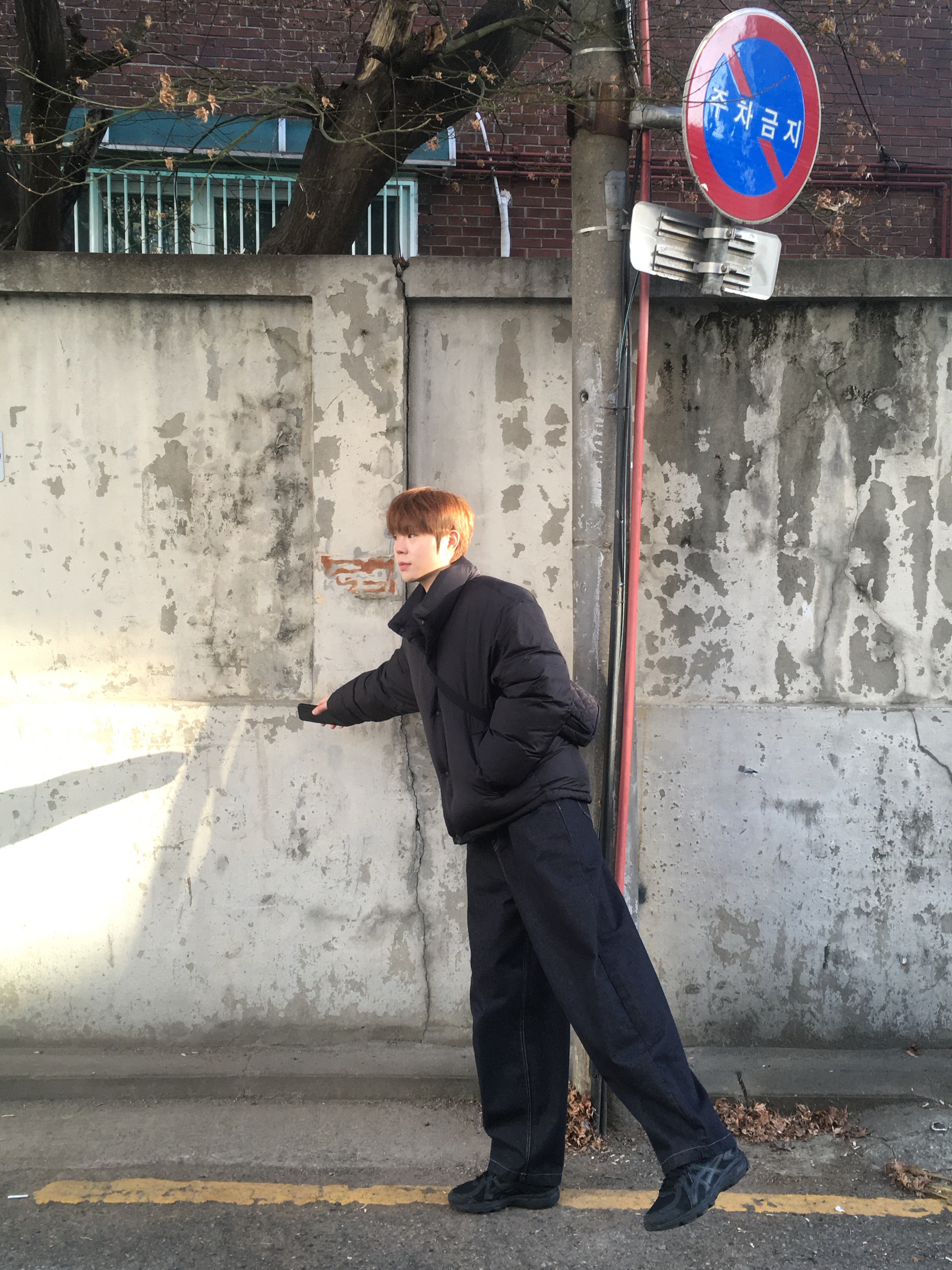 Polyteru Human Index Human Down Puffer 1.2v Black, Asics Jog 100 T Black - 4E Extra Wide 착용 스타일 - 2