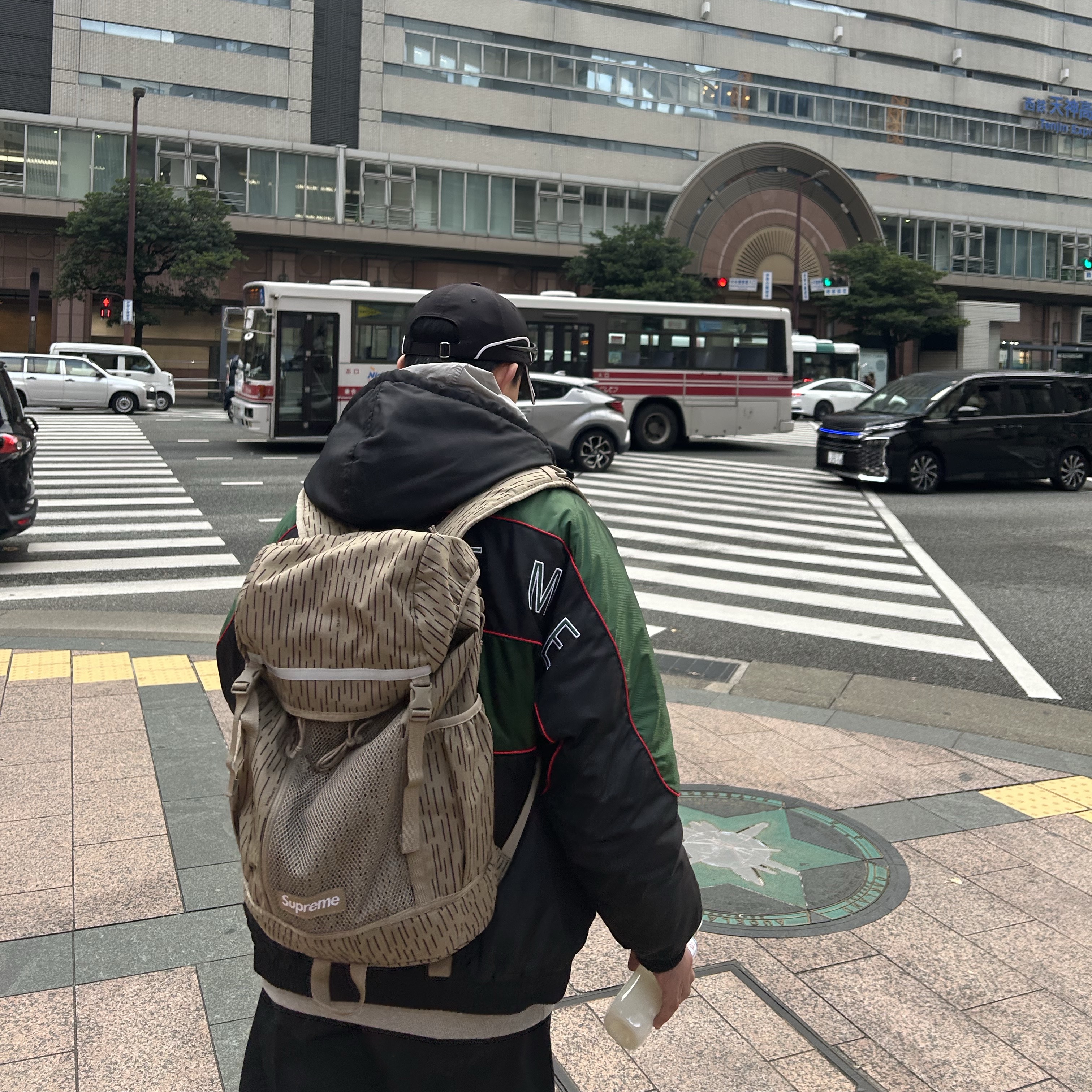 IAB Studio Woven Hoodie Gray White, Supreme Backpack Tan Raindrop - 24FW 착용 스타일 - 4