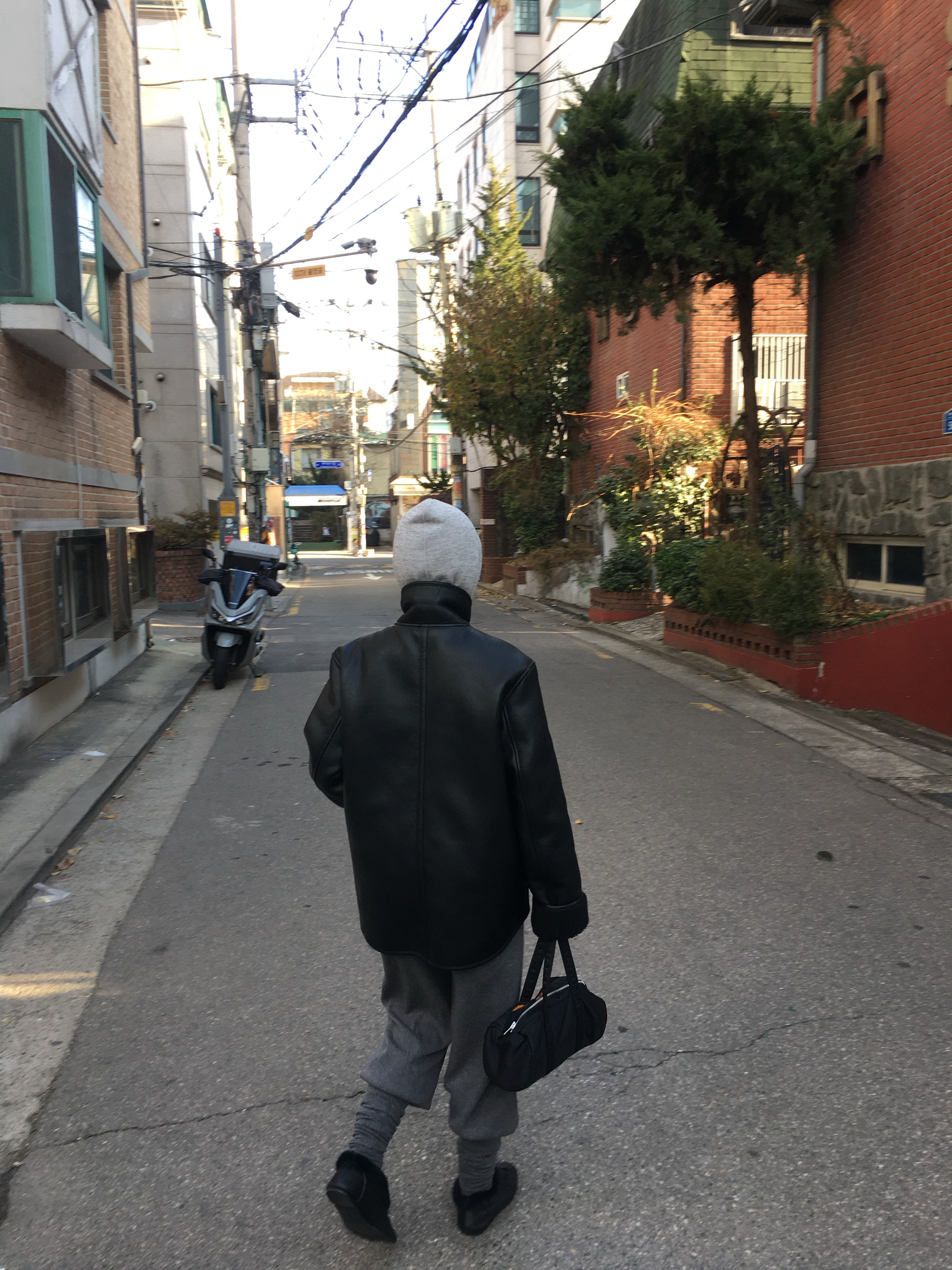 Porter Tanker Duffle Bag S Black 착용 스타일