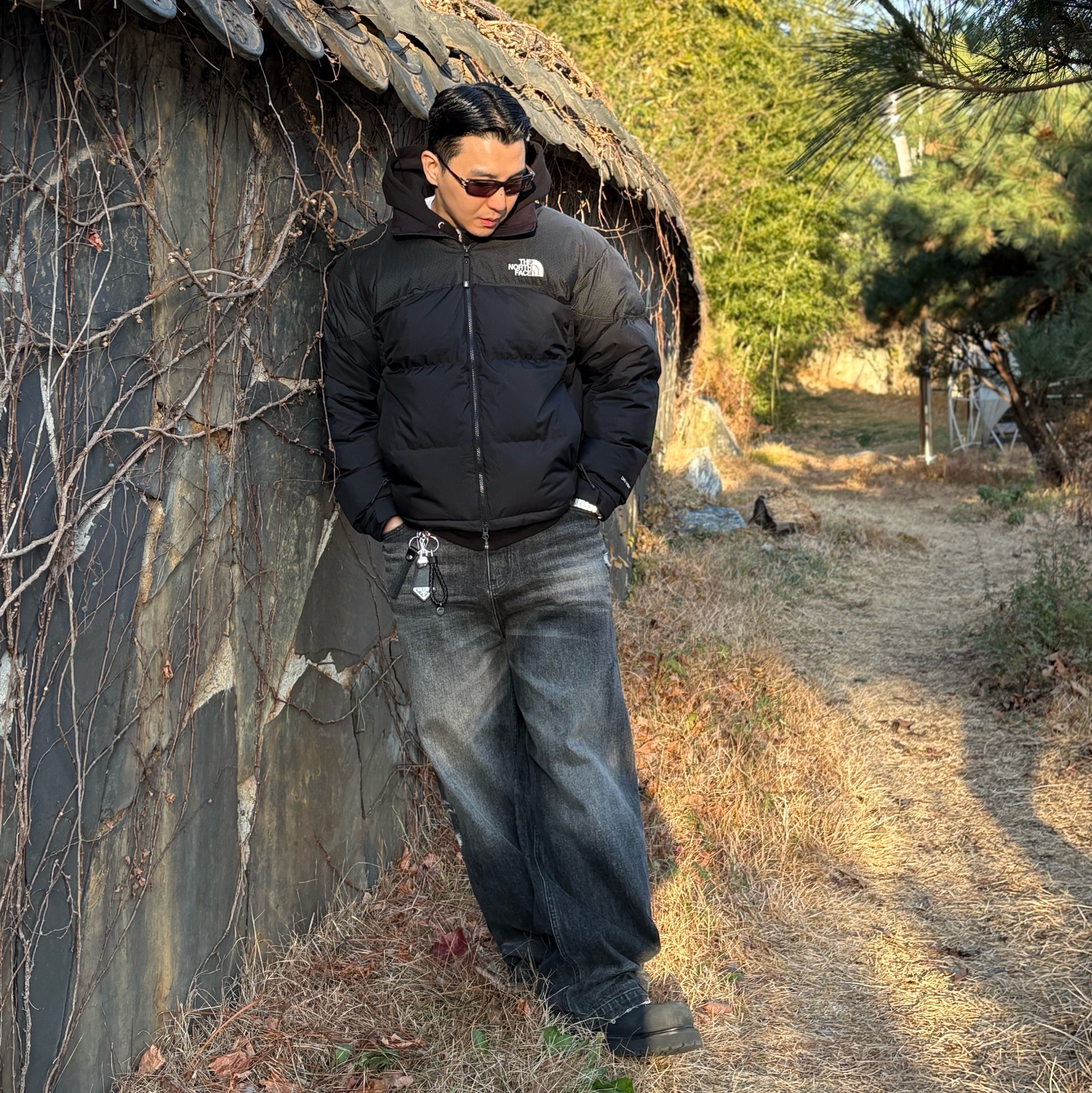 The North Face Remaster Down Jacket Black - 25FW, Nonnod Double Pocket Japanese Denim Pants Washed black 착용 스타일 - 1