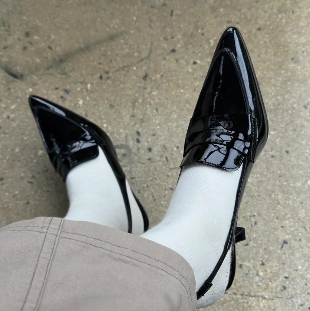 PENNY PLATE Women Stiletto Glossy Black 착용 스타일
