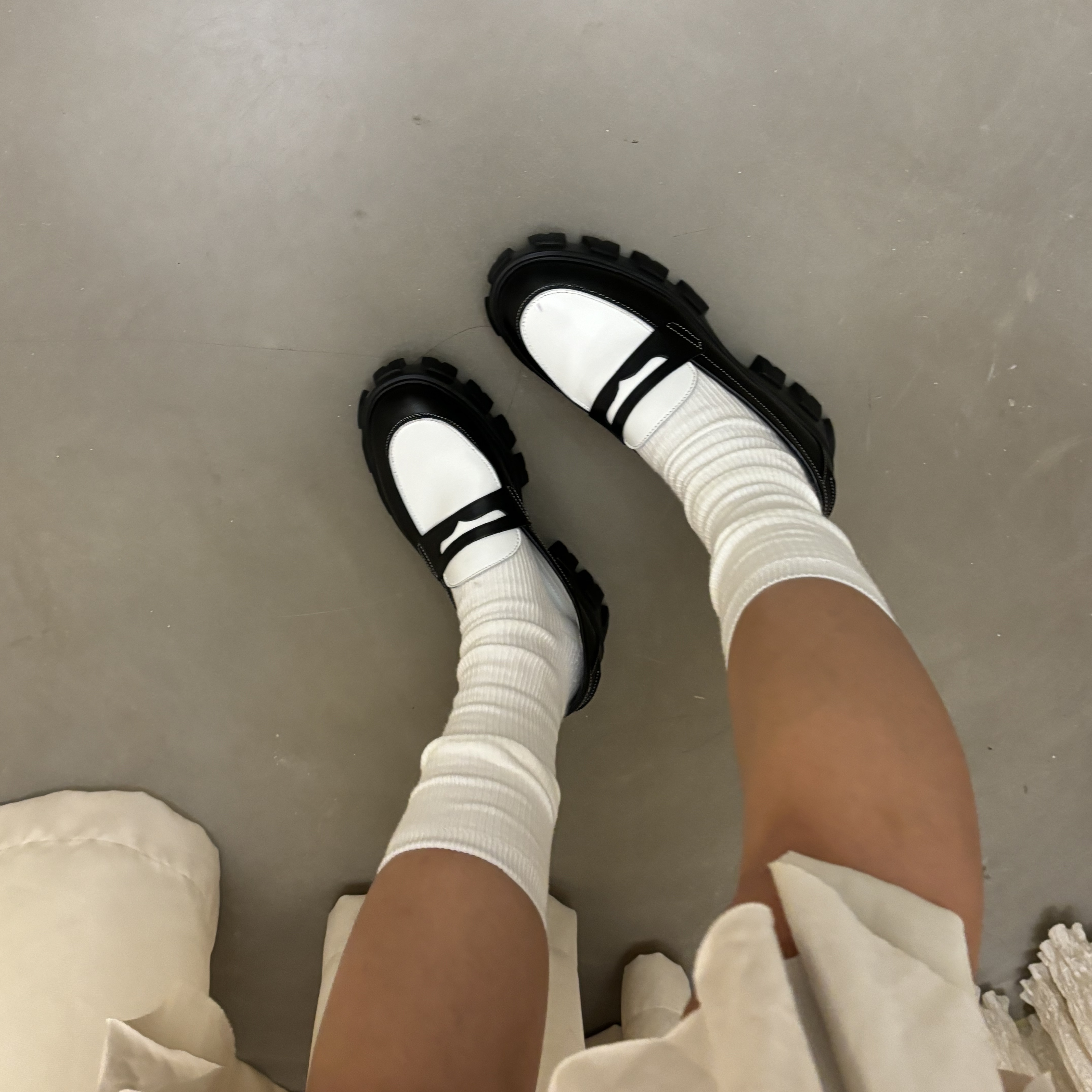 PENNY PLATE Women Loafer Basic High 착용 스타일