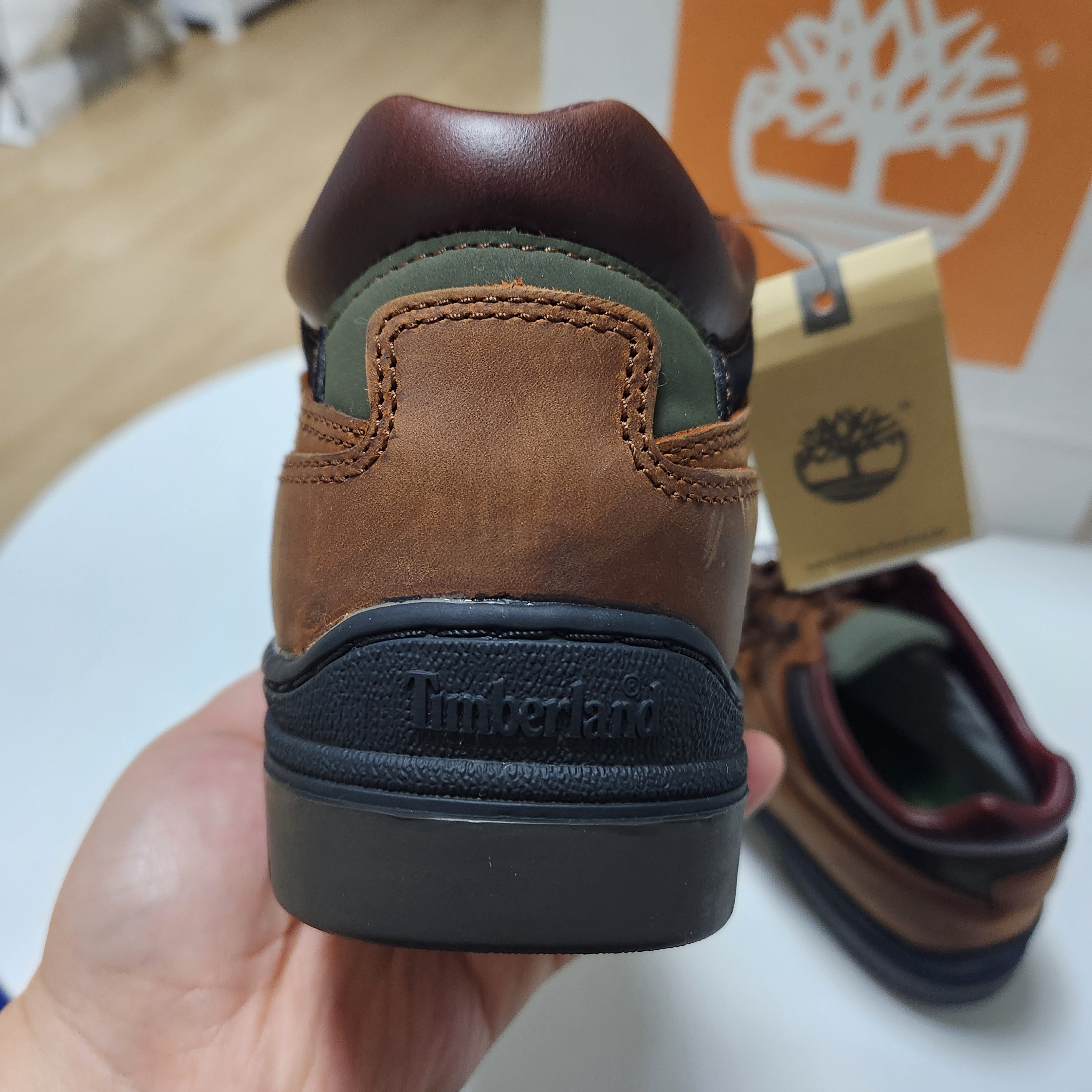 Timberland x Thisisneverthat Heritage Gore-Tex Moc Toe Mid Boots Desert - Wide, Timberland Heritage Gore-Tex Moc Toe Mid Boots in Full Grain Brown -Wide 착용 스타일 - 5