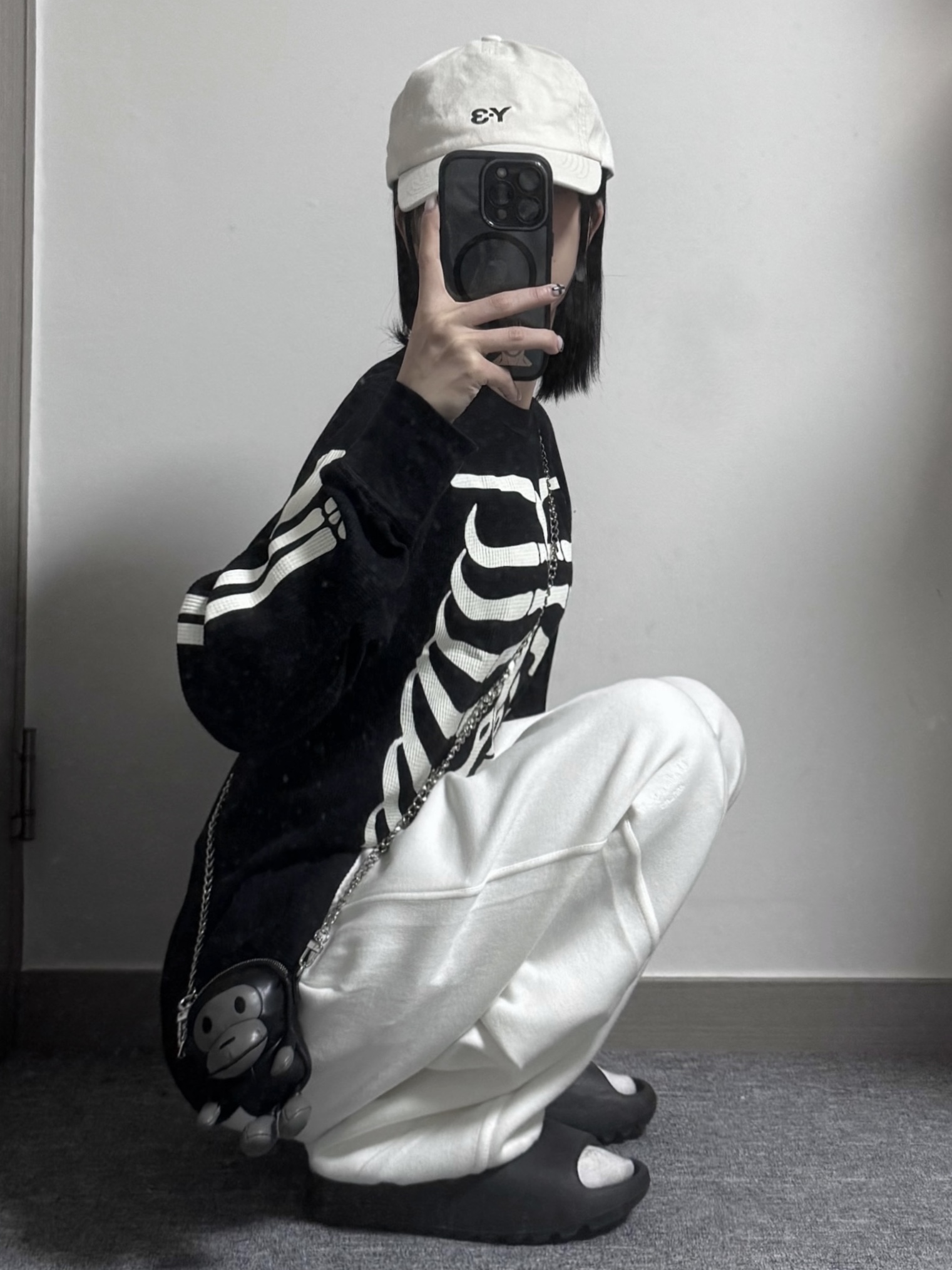 Undermycar Mu.03 Anti Fxxking Logo Play Oversized Sweat Jogger Cream 착용 스타일 - 3