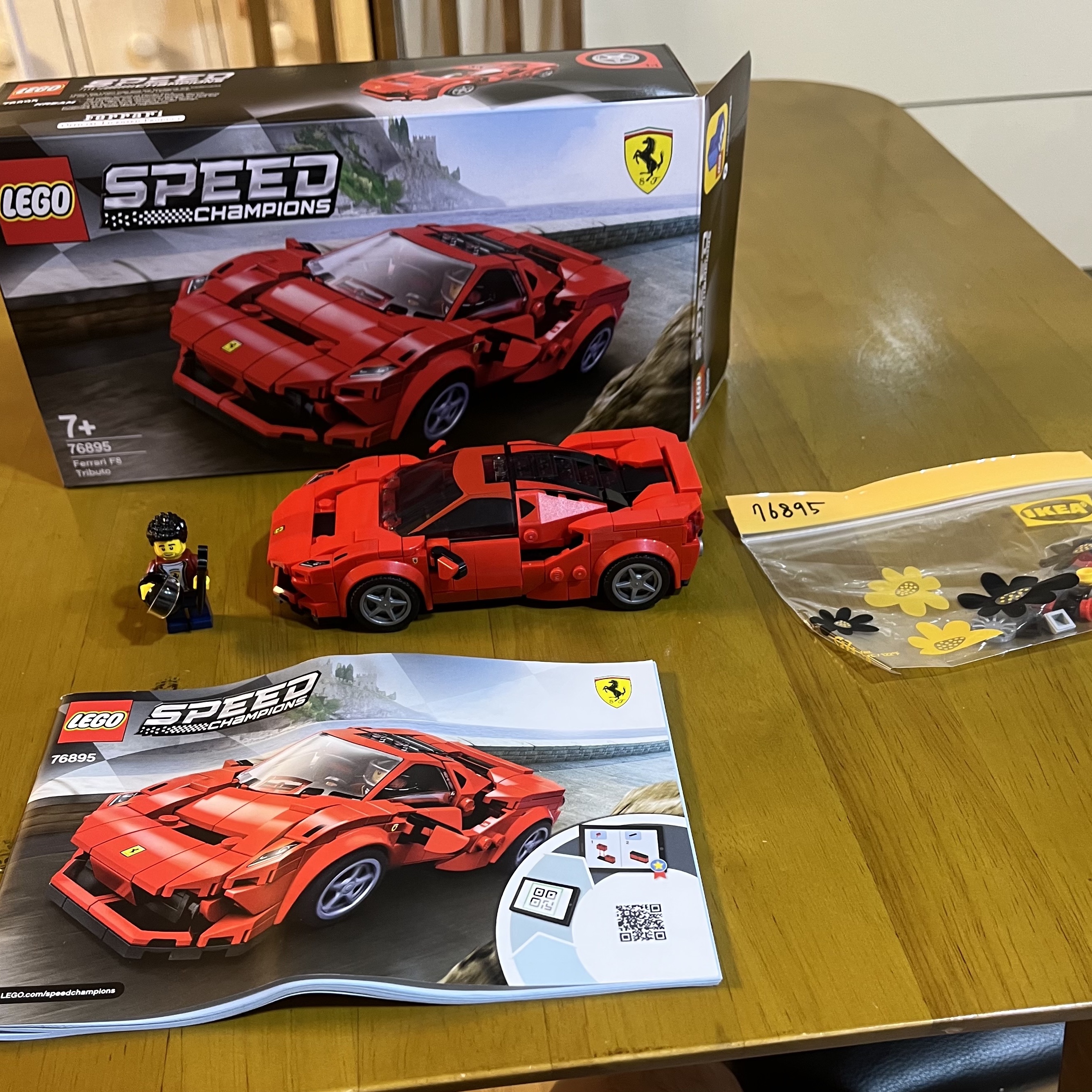 Lego Ferrari F8 Tributo 착용 스타일
